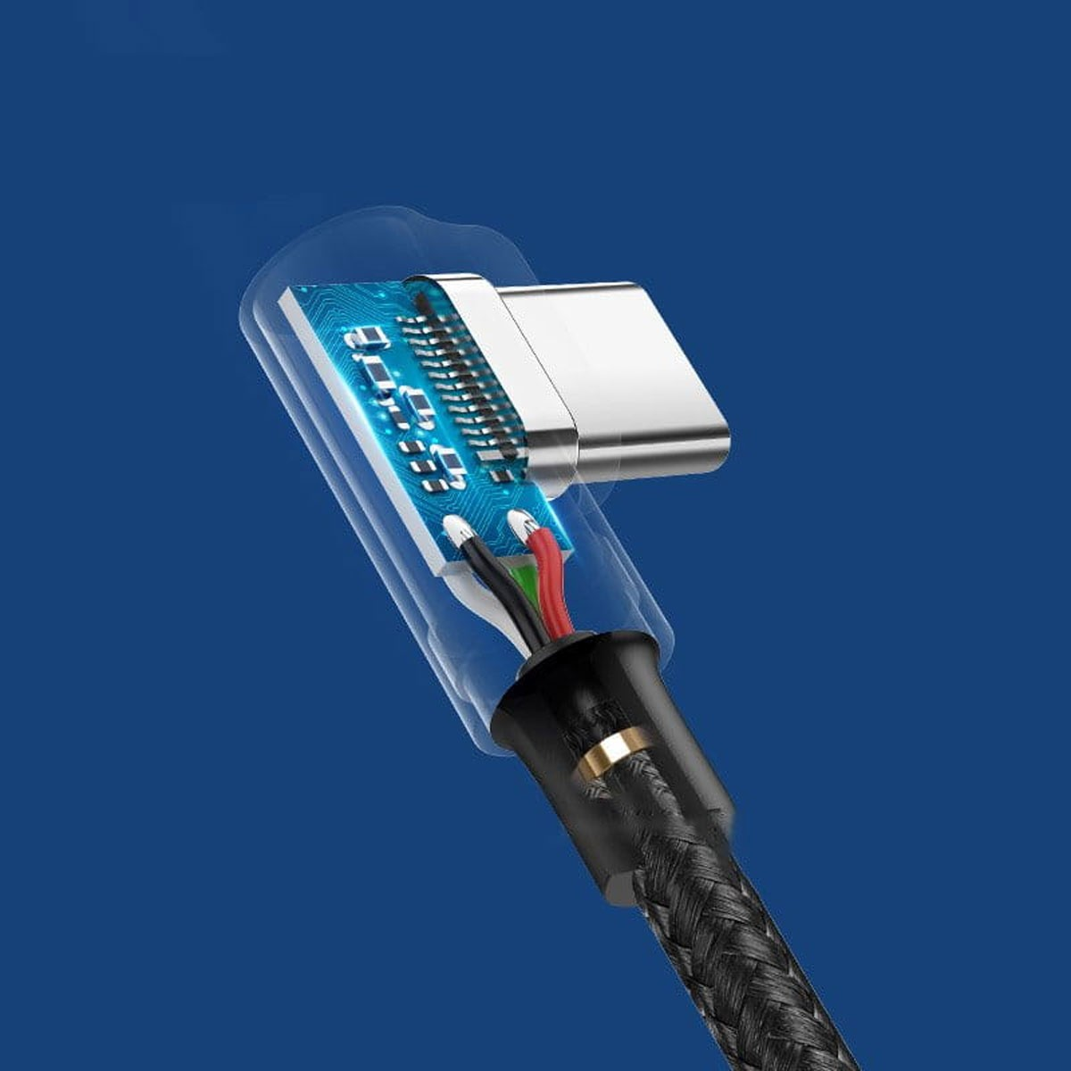 Zbliżenie złącza kabla USB-C. Niebieska płytka drukowana ze srebrnym złączem. Przewody w kolorach czarnym, czerwonym i białym. Pleciony czarny kabel.