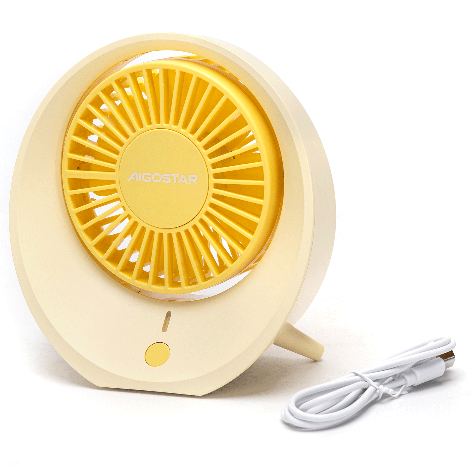 Un ventilatore Aigostar giallo e crema è su una superficie bianca. Un cavo USB bianco è accanto.