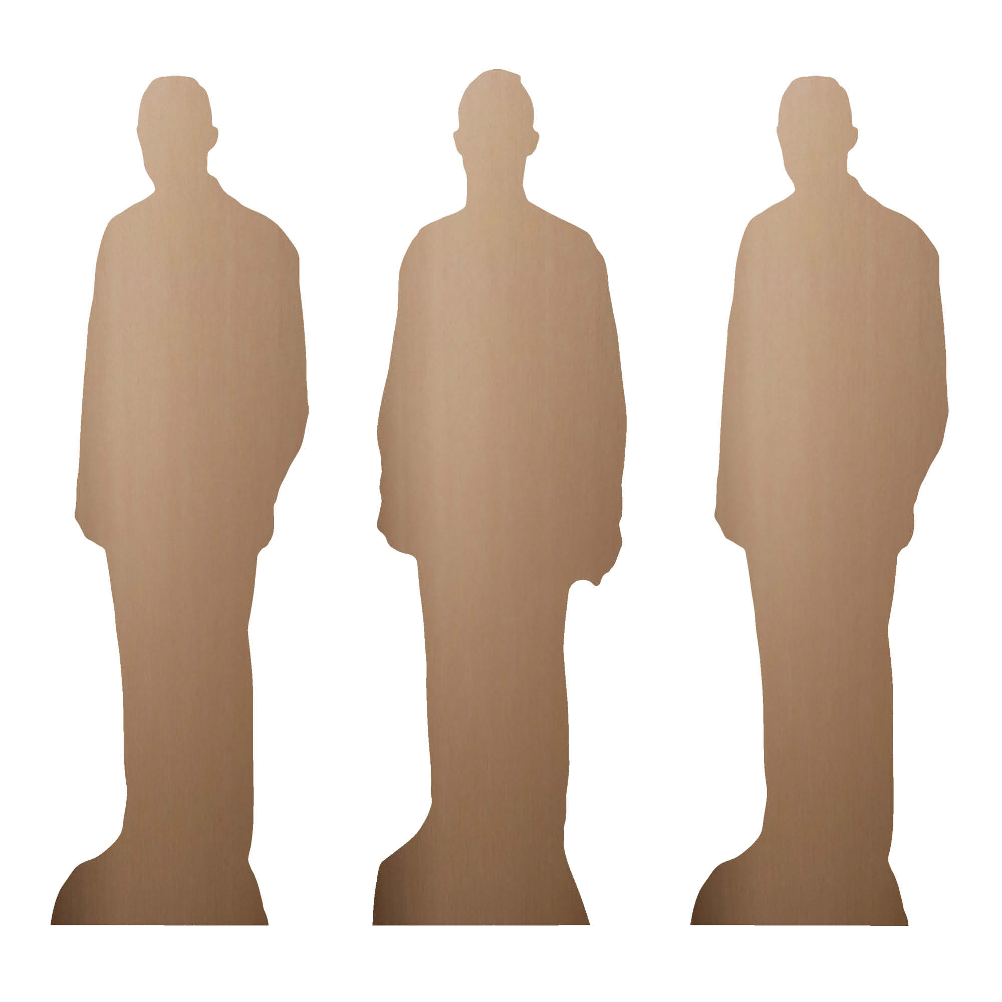 Drei braune Pappfiguren von menschlichen Figuren stehen vor einem weißen Hintergrund. Es sind Silhouetten von Männern.