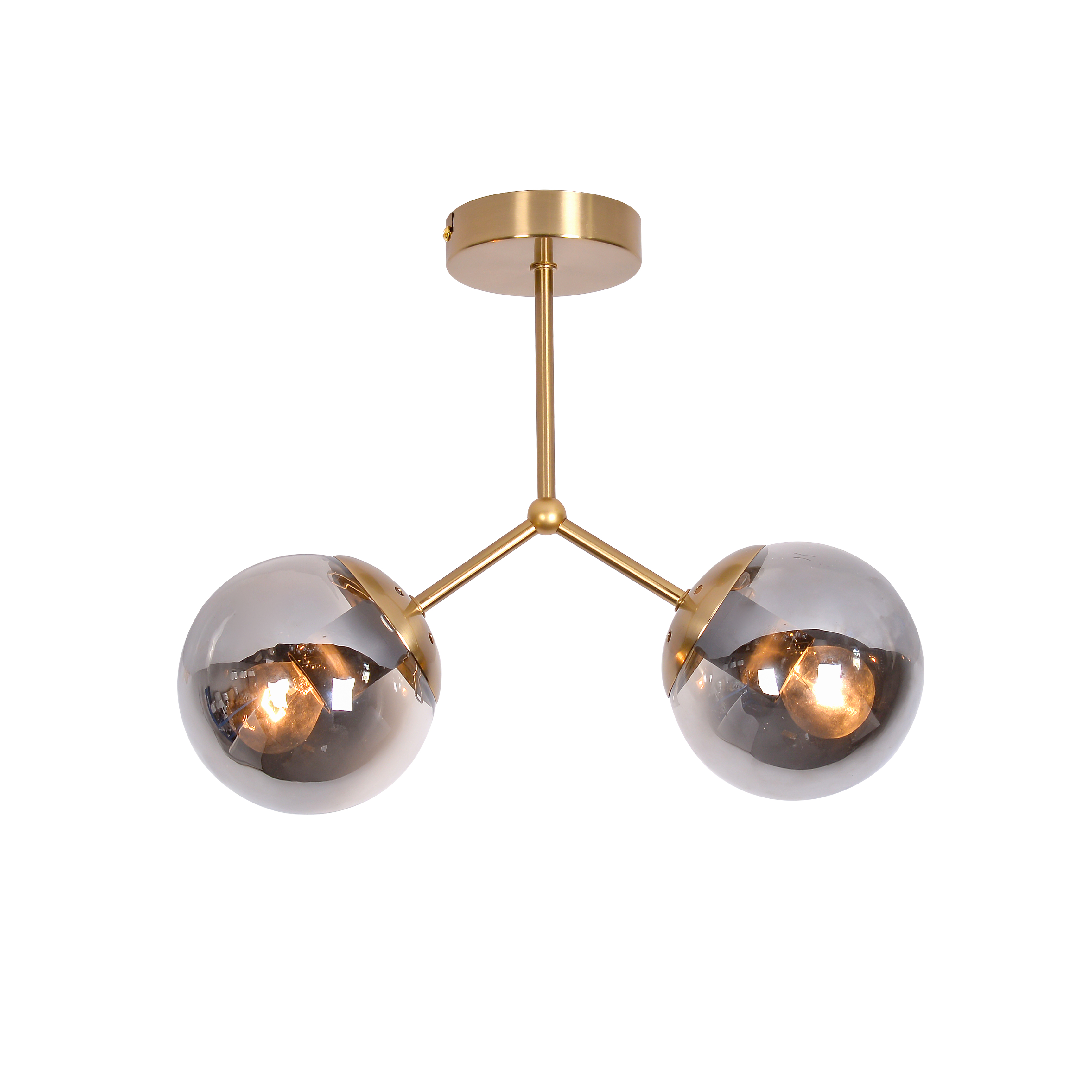 Nowoczesna lampa sufitowa z dwoma szklanymi kloszami w kształcie kuli i złotą metalową ramą na białym tle.