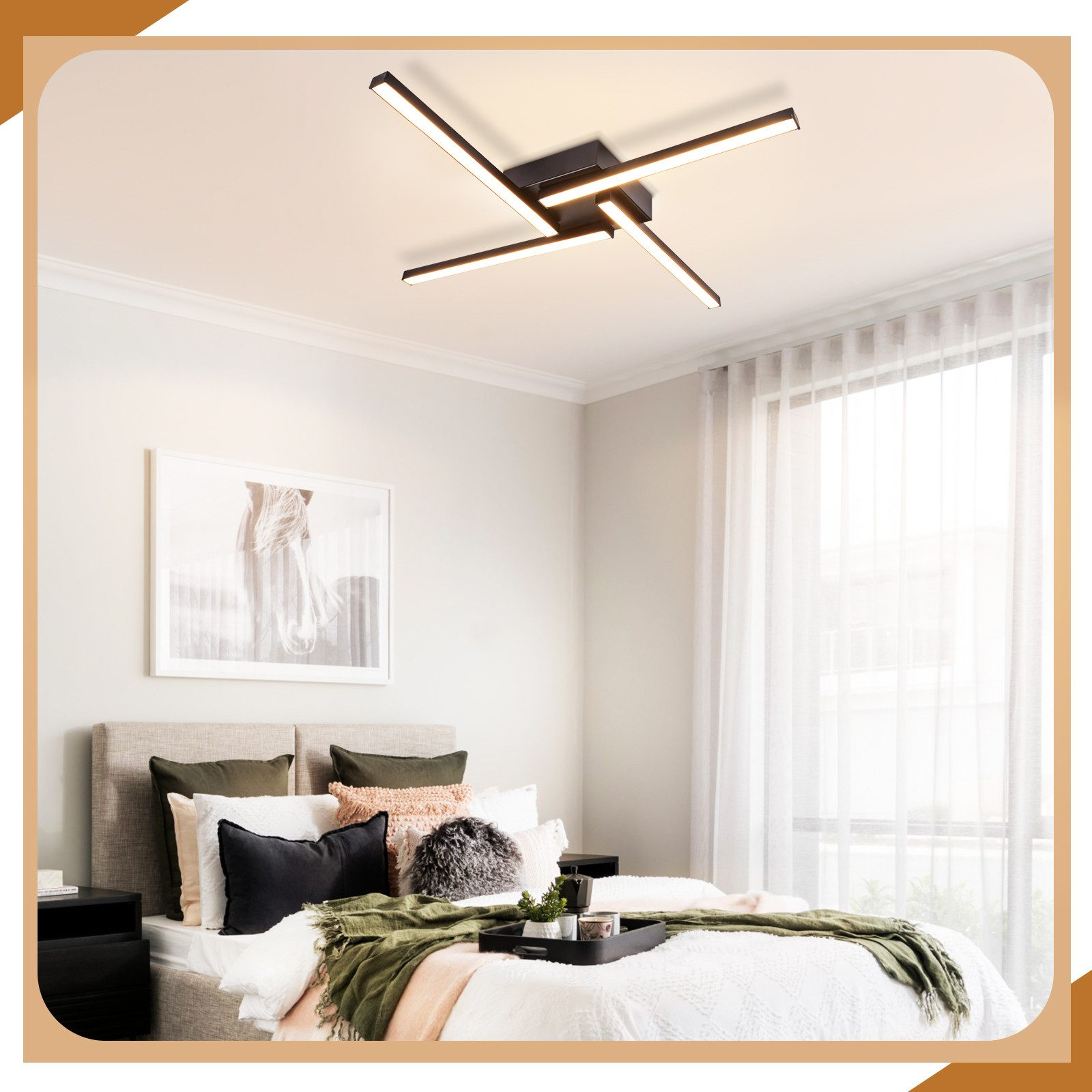 Scena di camera da letto con un moderno lampadario a soffitto. Un letto con cuscini e un quadro di cavallo incorniciato sono visibili.