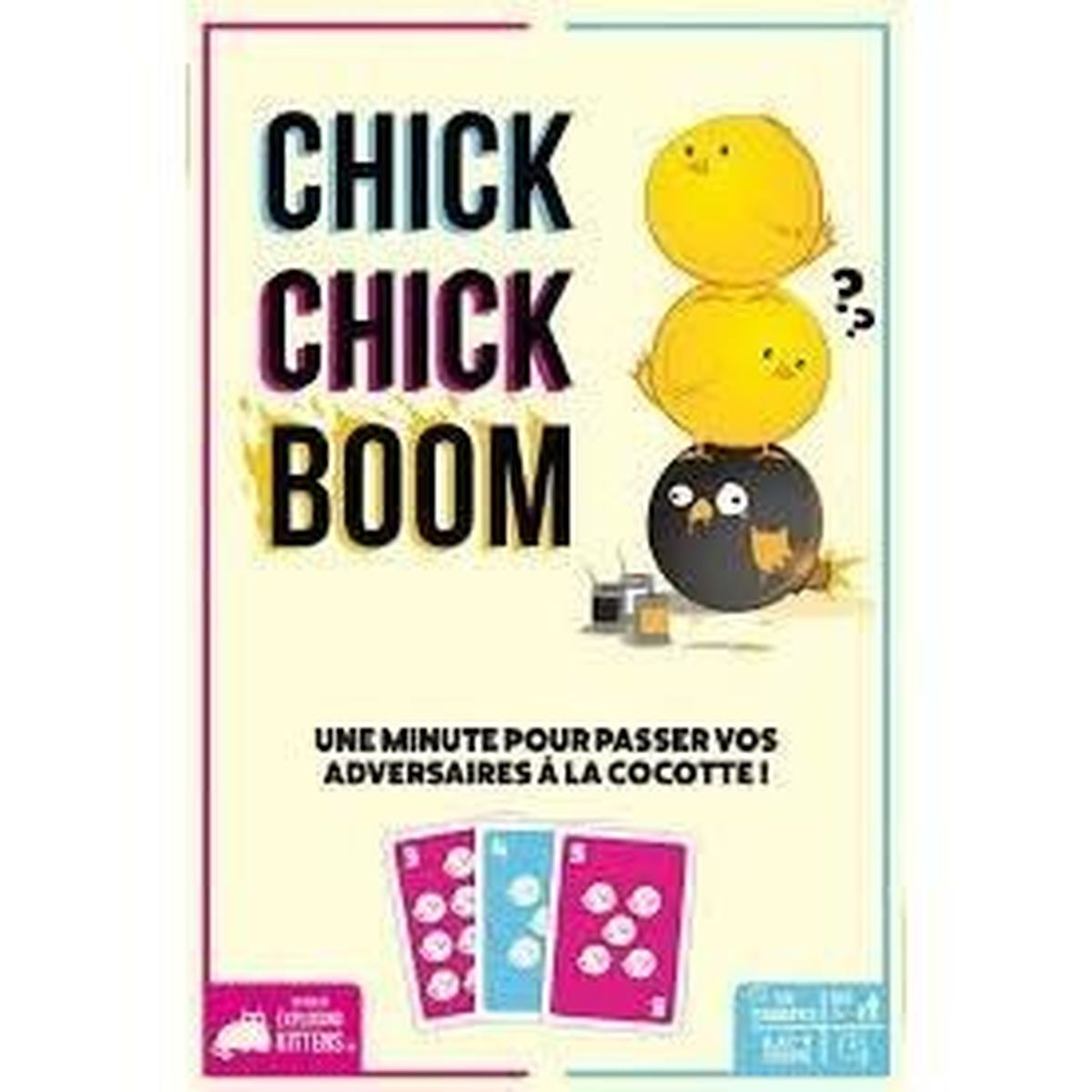 Spielbox mit dem Titel CHICK CHICK BOOM. Drei Küken sind übereinander gestapelt und ein Kartenspiel unten.