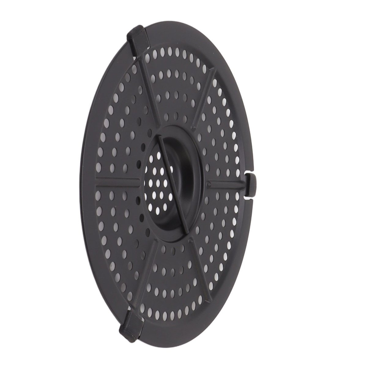 Ein schwarzes, kreisförmiges Metallzubehör für die Heißluftfritteuse. Es hat viele kleine Löcher und Träger.