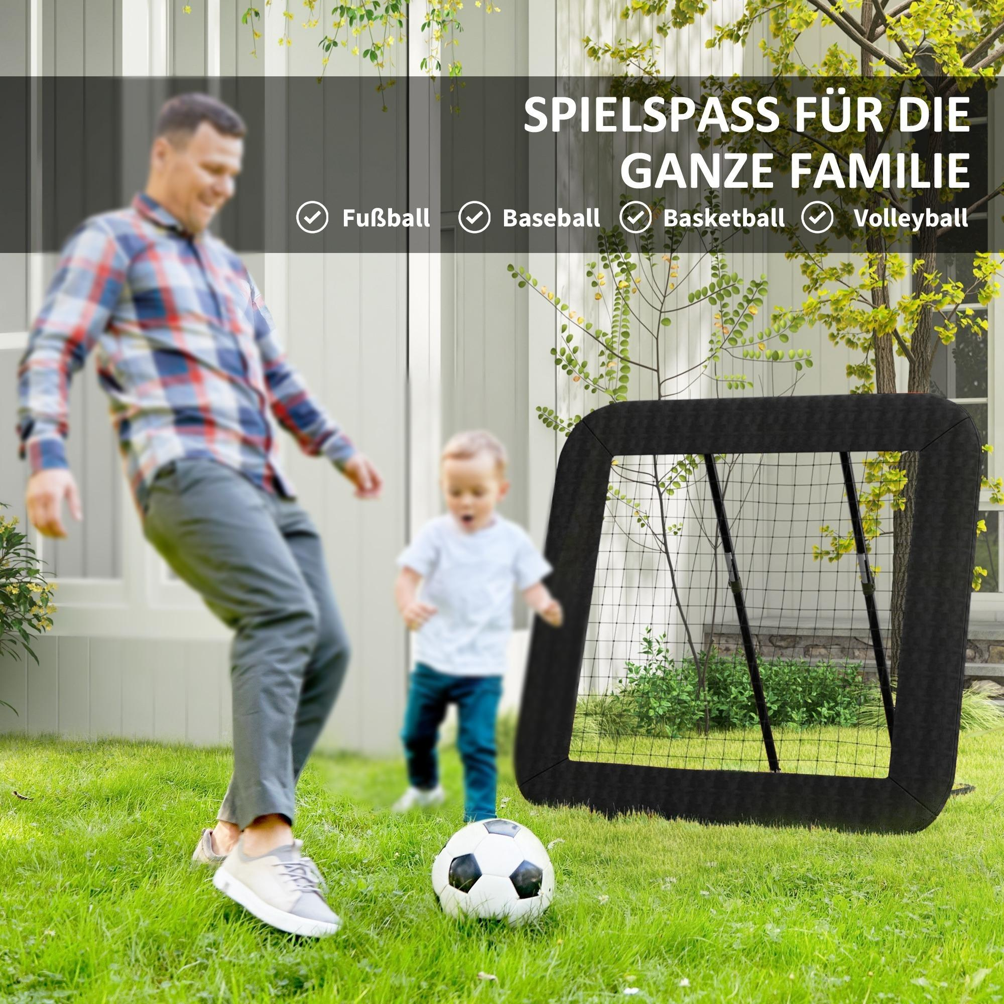 Ein Mann tritt einen Fußball, ein Kind rennt darauf zu. Ein Tornetz steht auf grünem Gras. Text sagt 'Spaß für die ganze Familie'.
