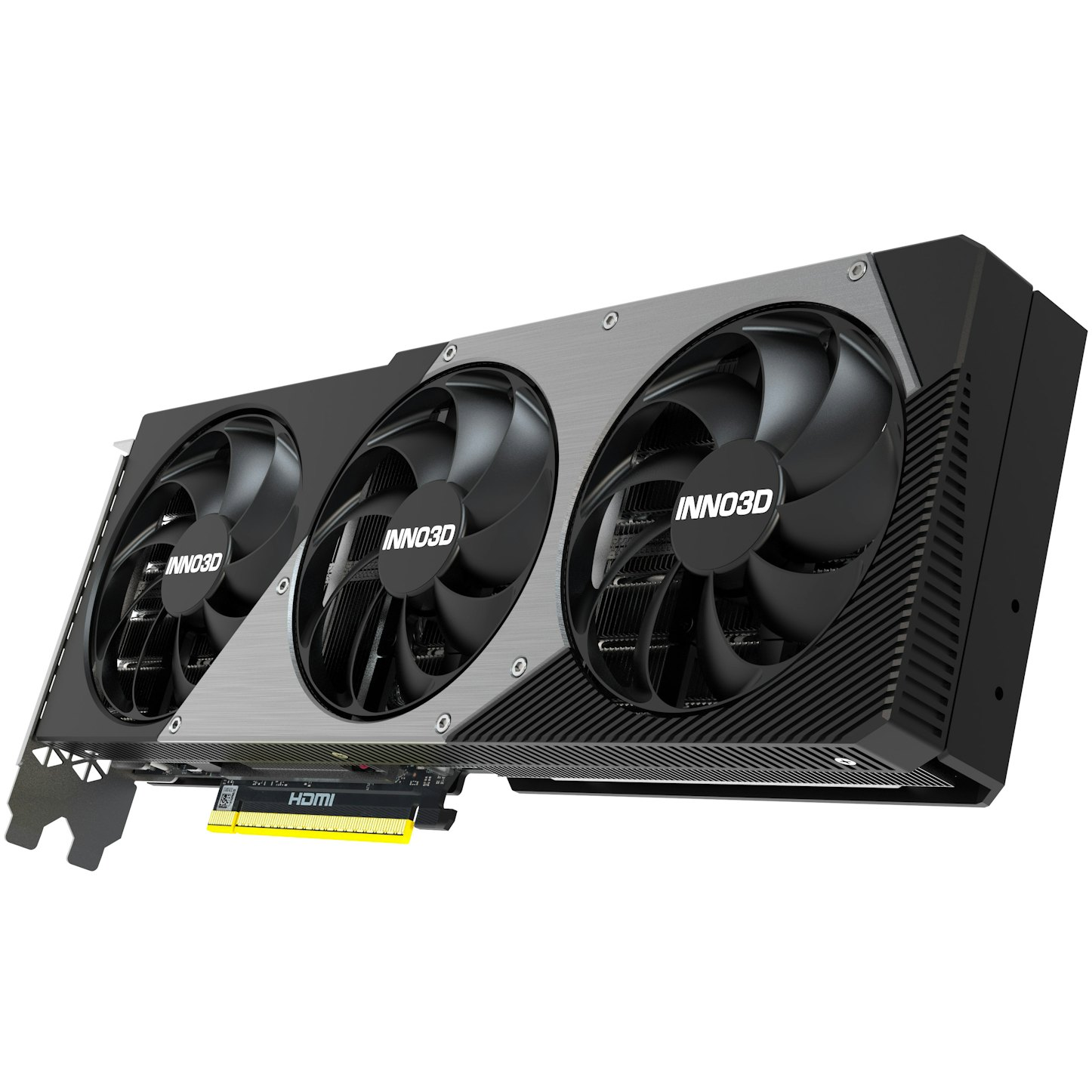 Una tarjeta gráfica con tres ventiladores, diseño negro y plateado, y el logotipo INNO3D. Tiene un puerto HDMI y un borde amarillo.