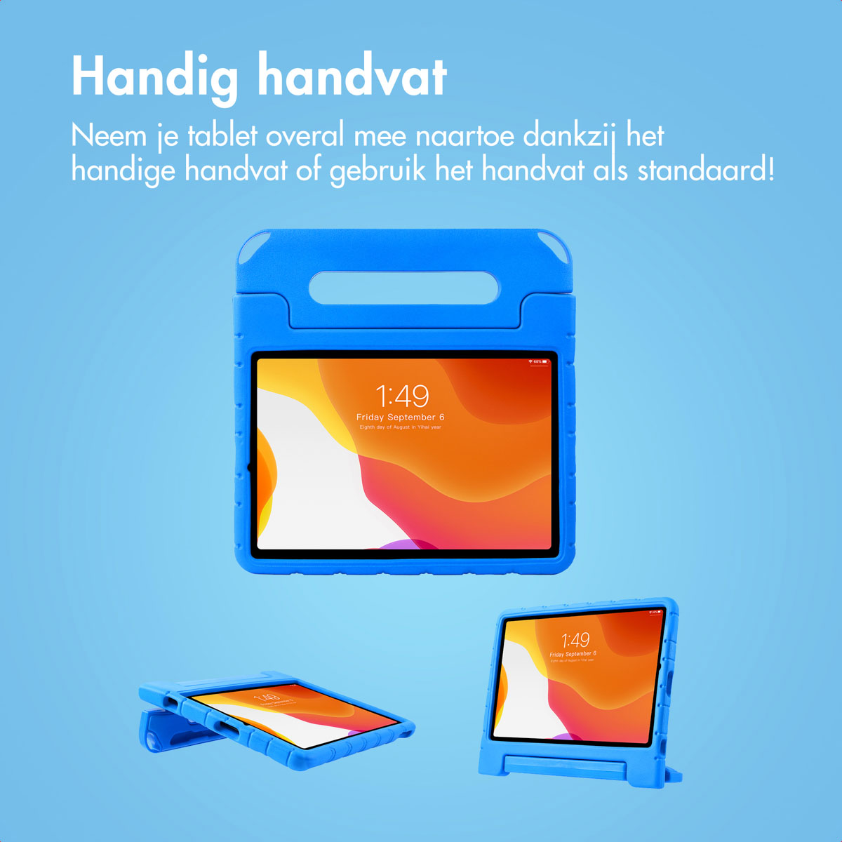 Étui de tablette bleu avec poignée, trois tablettes avec fond d'écran orange. Texte néerlandais : 'Handig handvat' (Poignée pratique).