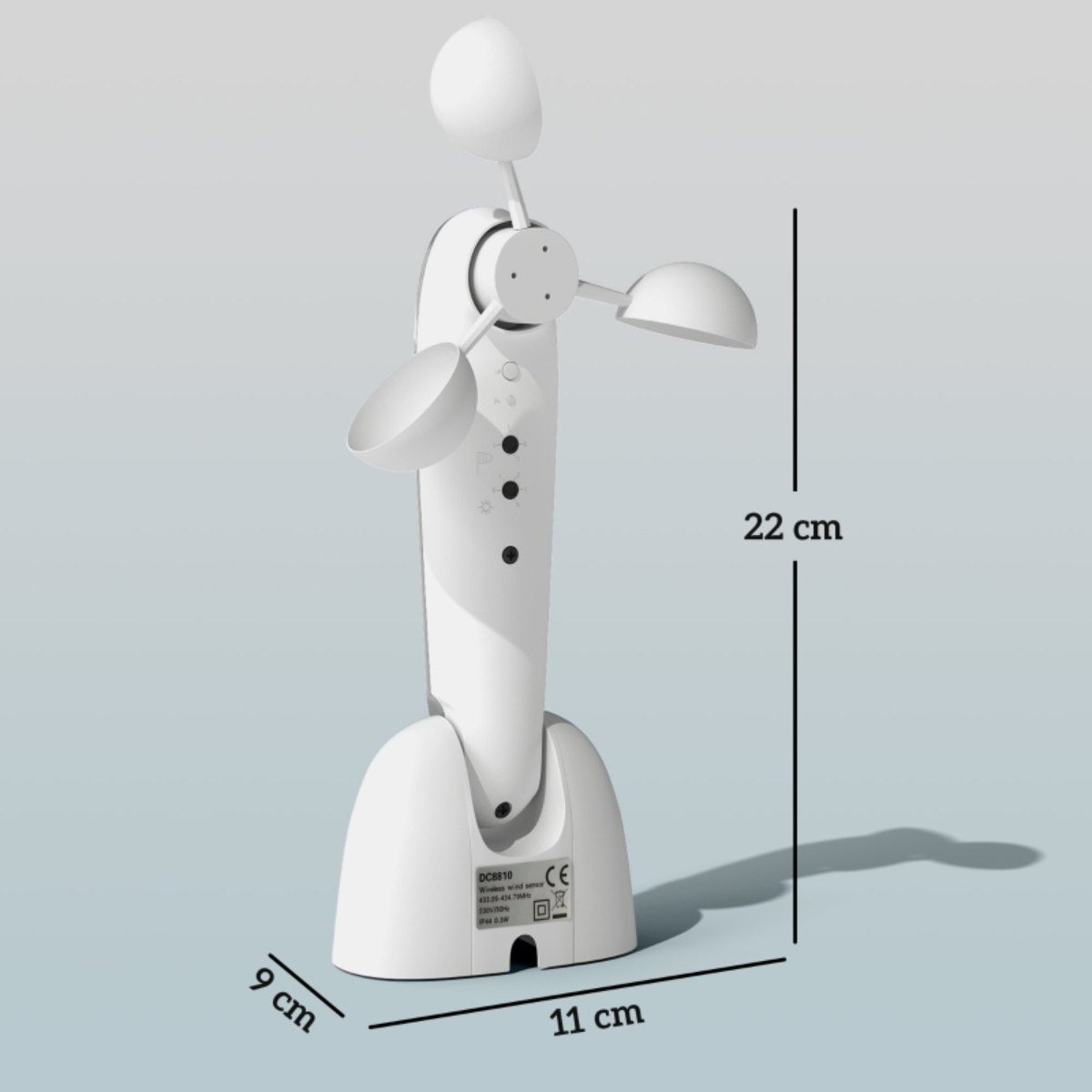 Ein weißer Windsensor mit drei Bechern und einem Sockel, Maße sind angegeben. Der Sensor hat Knöpfe und ein Display. Messungen werden angezeigt.