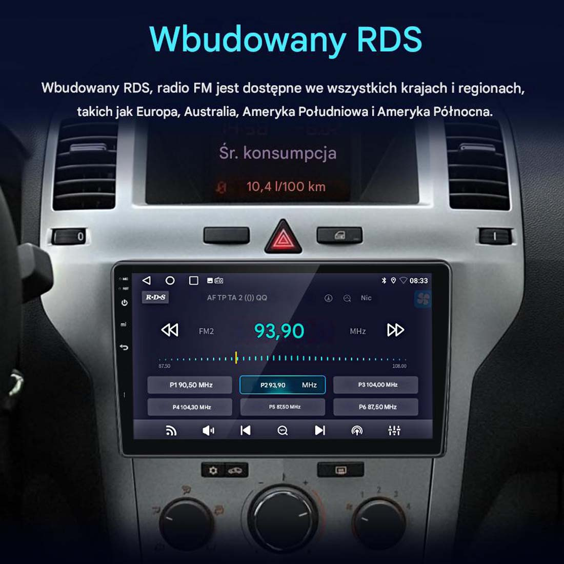 Wyświetlacz radia samochodowego z informacjami radiowymi FM. Ekran wyświetla częstotliwość 93,90 MHz i inne szczegóły.