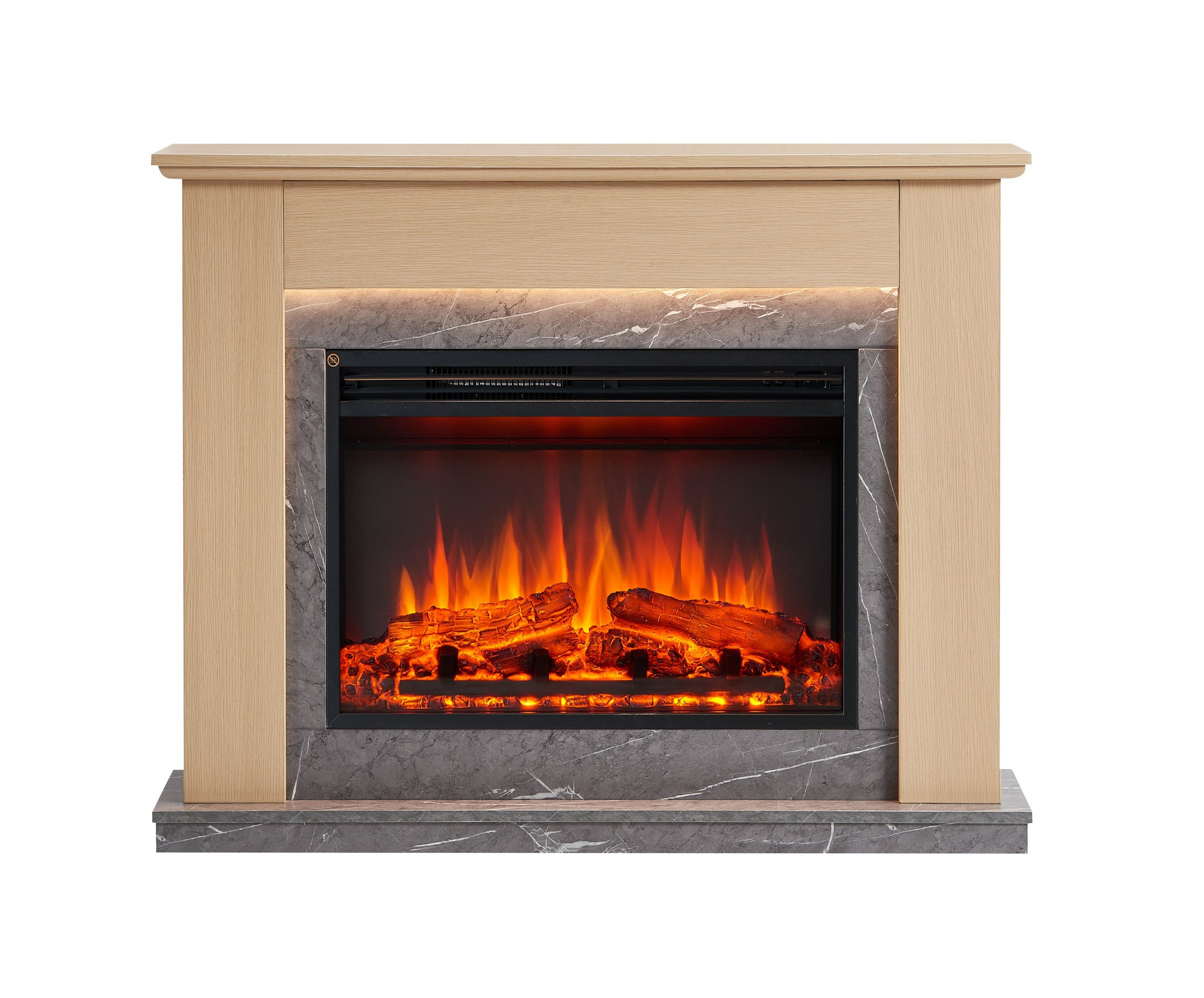 Ein Kamin mit Holzrahmen. Er hat eine marmorartige Front und eine Darstellung von brennendem Feuer mit Holzscheiten.