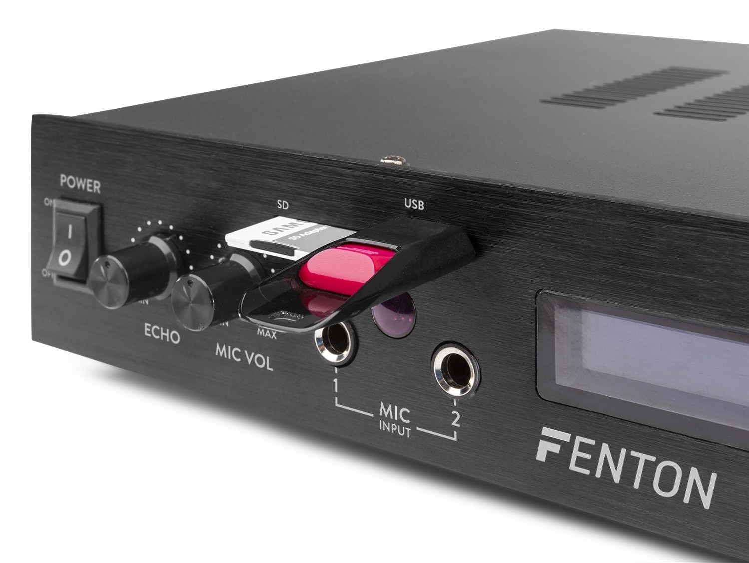 Un dispositivo de audio negro con perillas, entradas y una unidad USB. Las etiquetas incluyen encendido, eco y volumen del micrófono. La marca es Fenton.