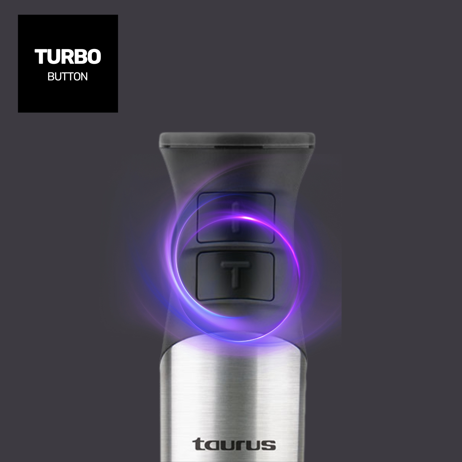 Una batidora de mano negra y plateada con botón turbo. Tiene dos botones con una luz púrpura que los rodea. La marca es Taurus.
