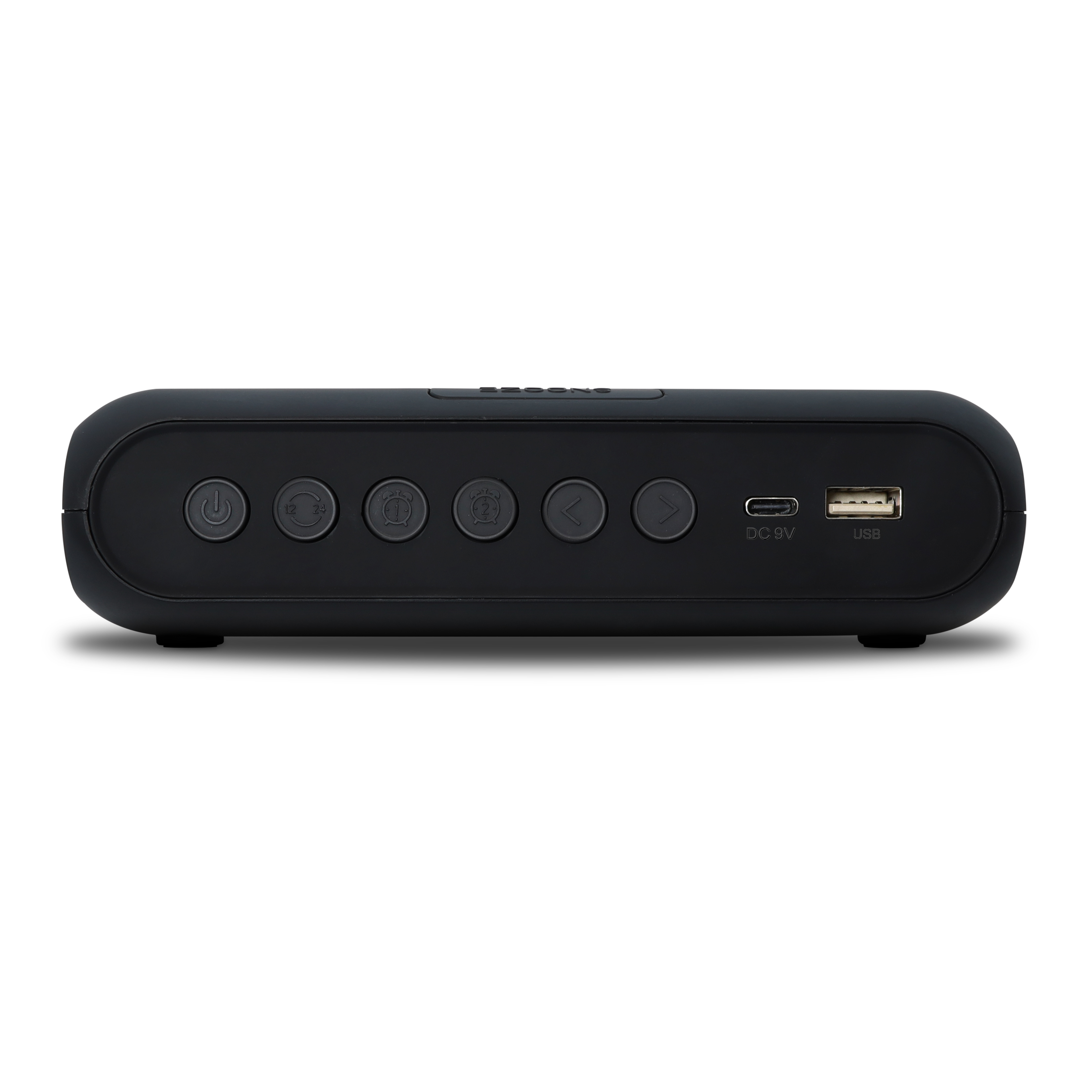 Un despertador negro con botones, USB y entrada de CC. Tiene un botón de encendido y botones de configuración.