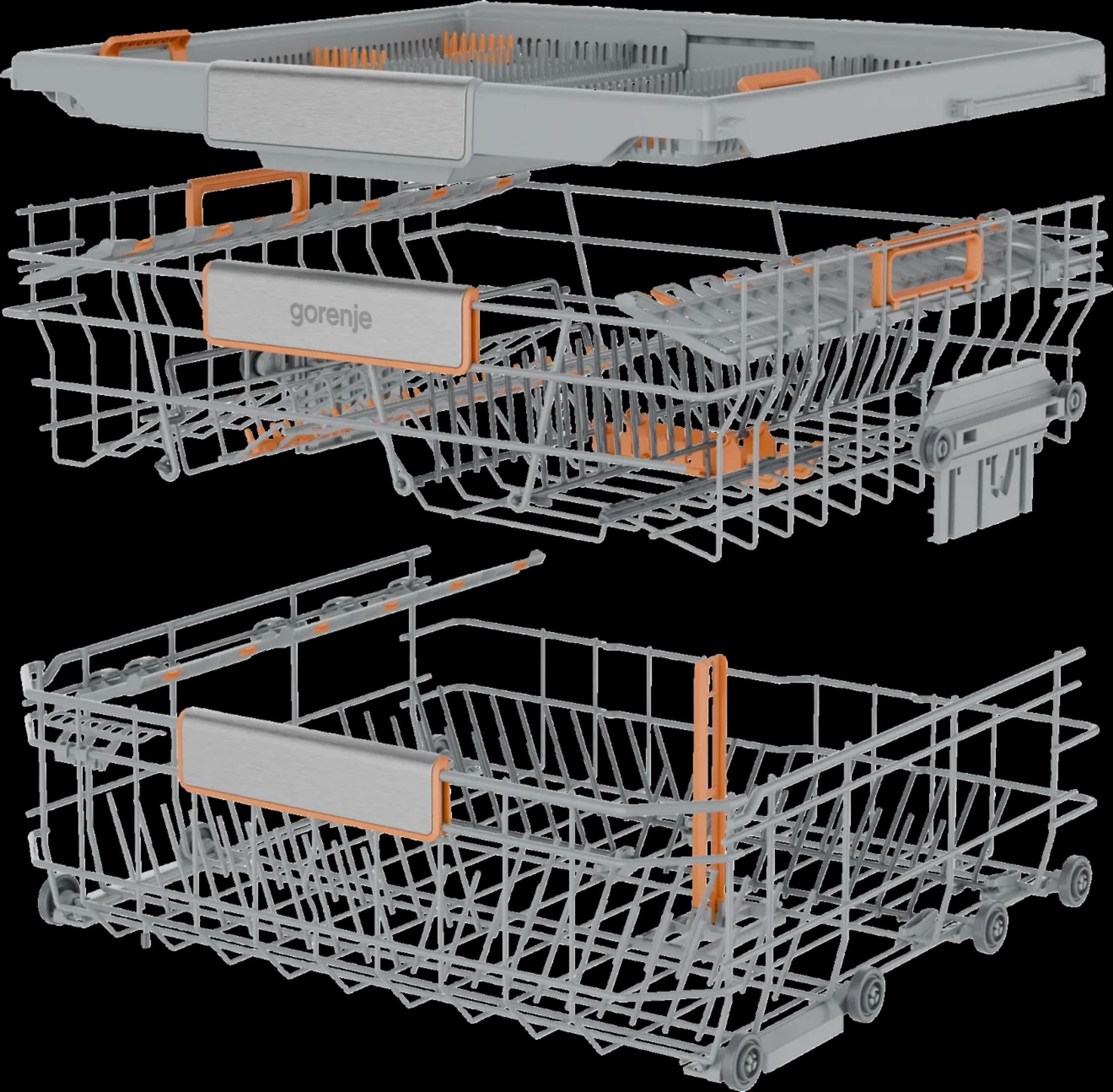 Wnętrze zmywarki, trzy druciane kosze z pomarańczowymi uchwytami i akcentami. Widoczne logo Gorenje.