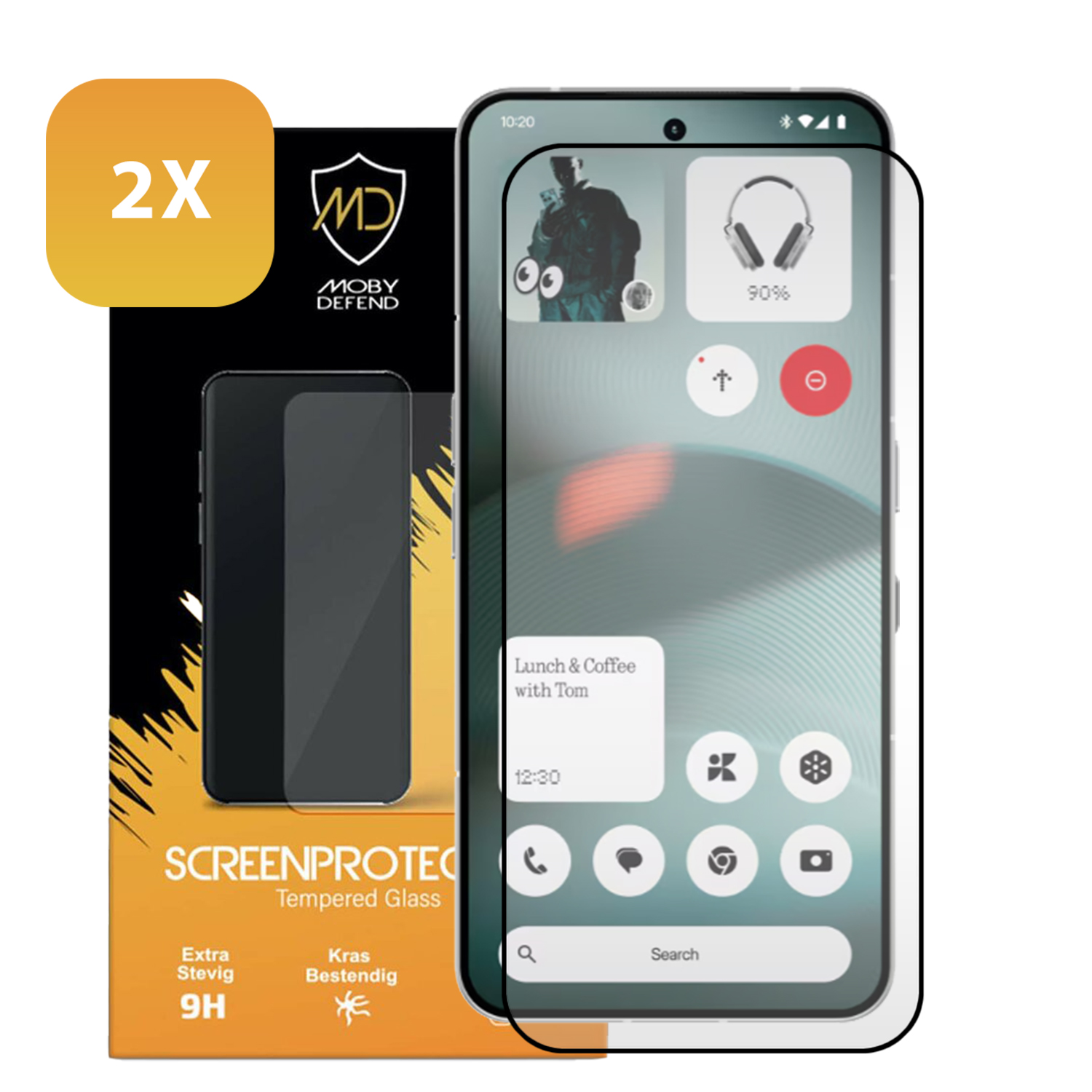 Een smartphone met een schermbeschermer, een doos toont de beschermer en de gebruikersinterface van de telefoon, met pictogrammen, tijd en een koptelefoonpictogram op 90%.