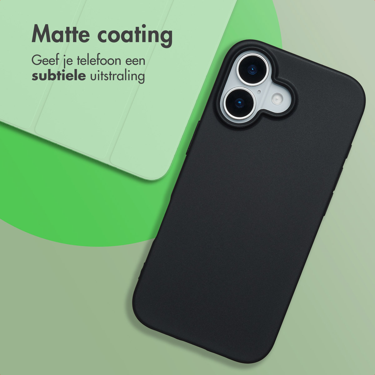 Coque de téléphone noire sur fond vert, avec un objet vert clair en haut à gauche. Texte : Revêtement mat, apparence subtile.