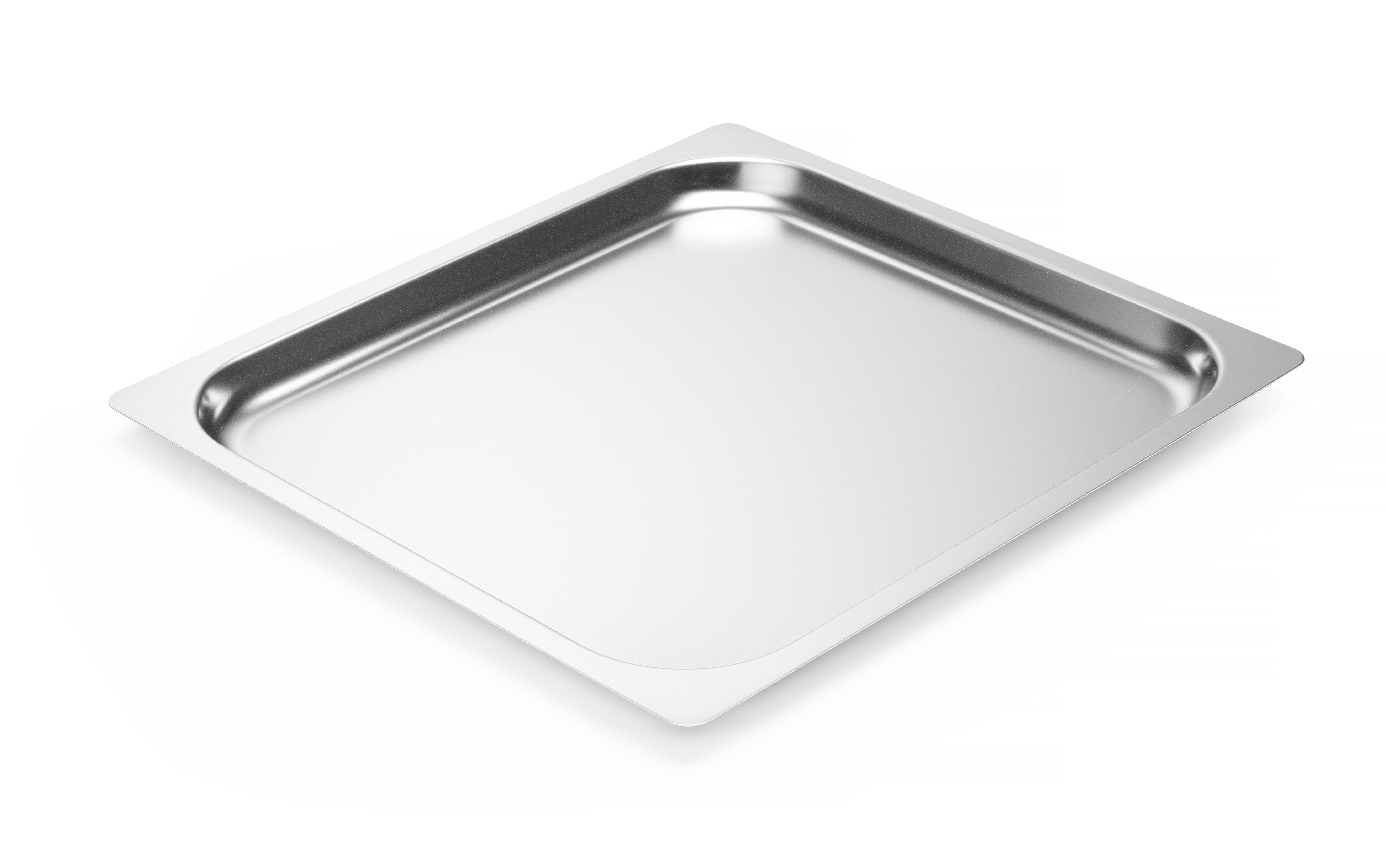 Una vaschetta quadrata in acciaio inox su sfondo bianco. È vuota e riflette la luce.