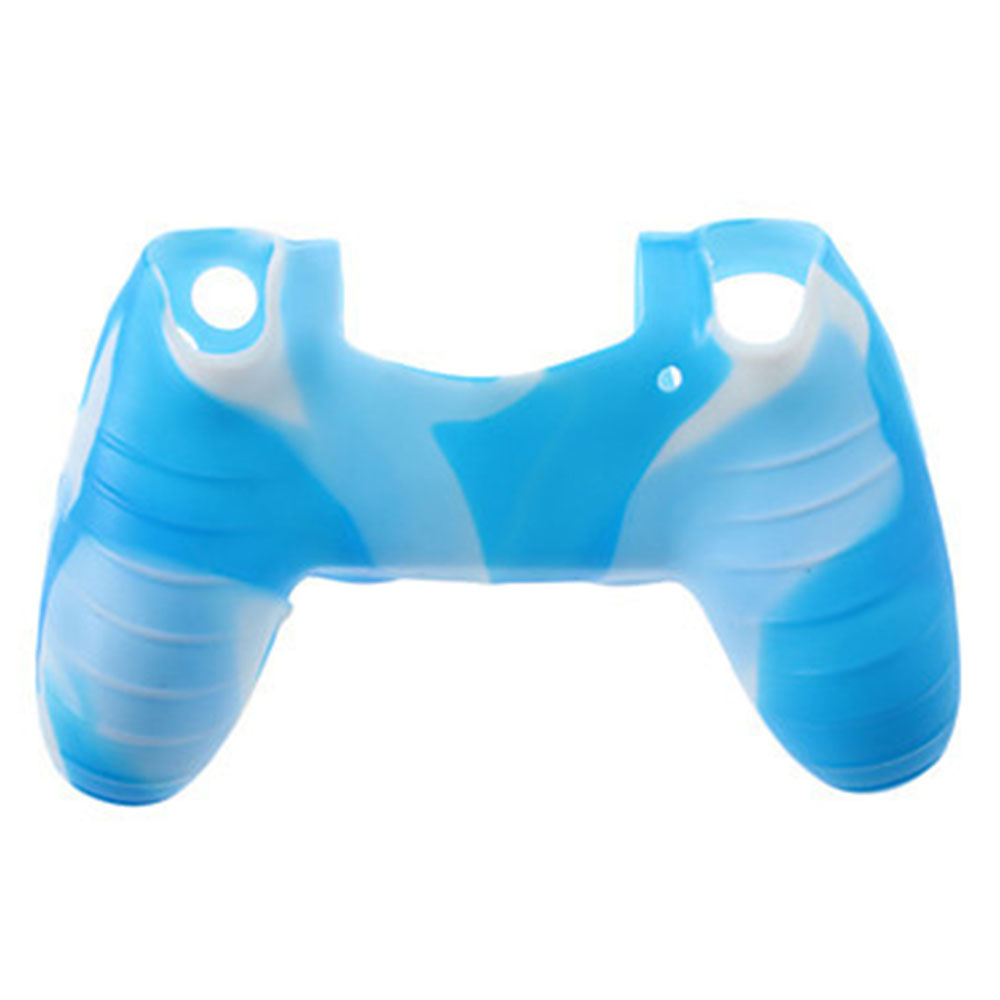 Eine blau-weiße Tarnmuster-Controller-Hülle wird vor einem weißen Hintergrund angezeigt.