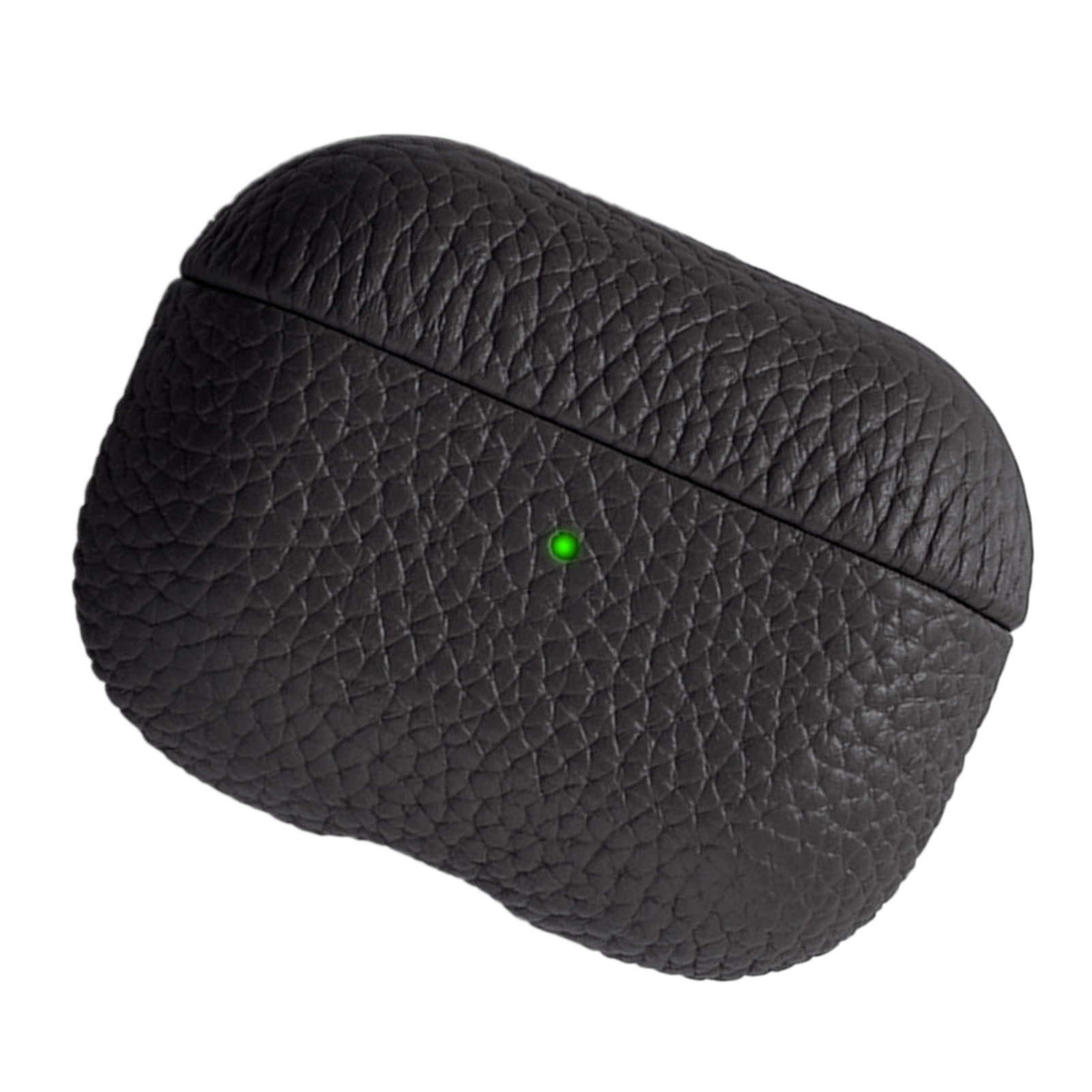 Schwarzes Leder-AirPods-Etui mit grünem Ladelicht. Das Etui ist geschlossen und hat eine strukturierte Oberfläche, weißer Hintergrund.