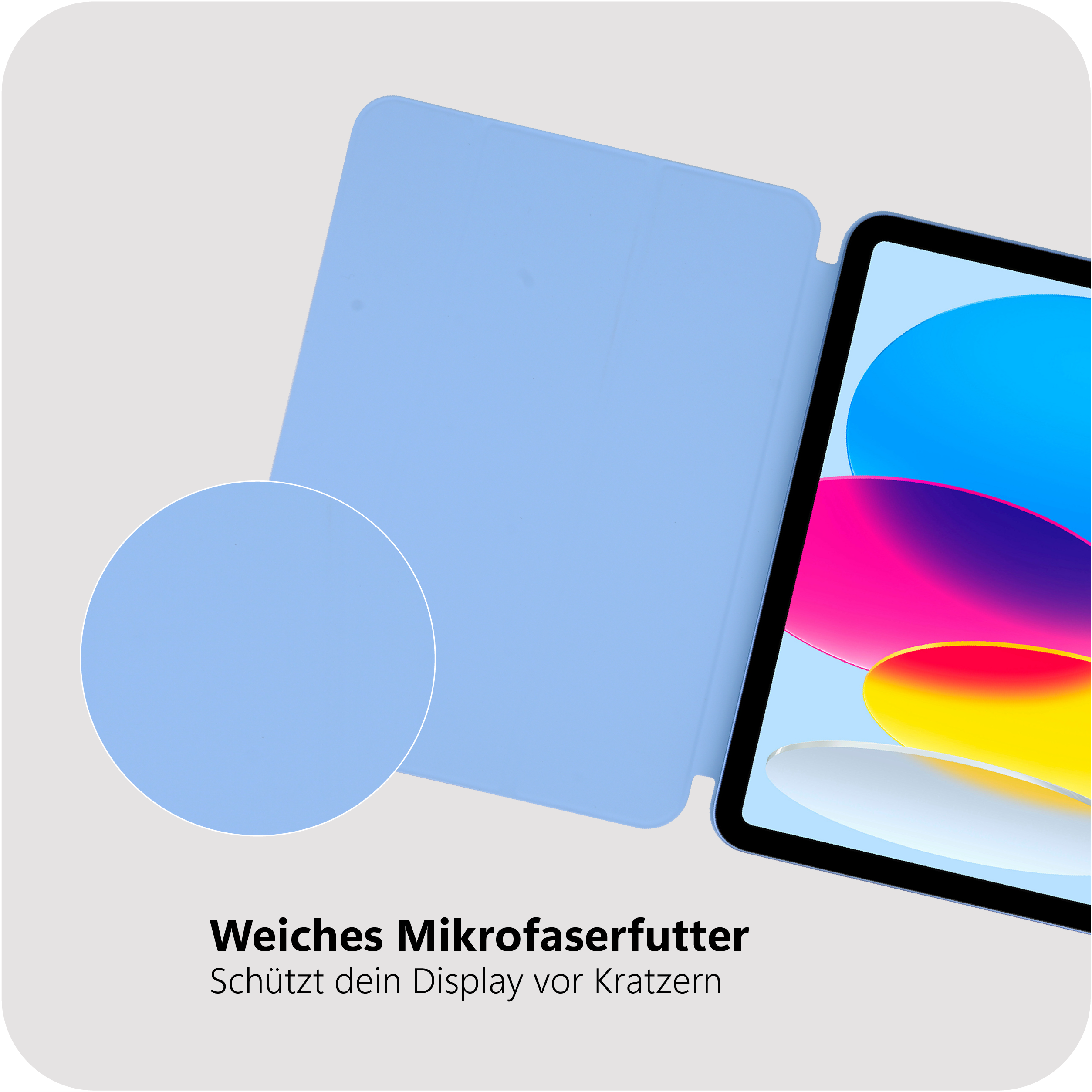 Eine hellblaue iPad-Hülle ist teilweise geöffnet und zeigt den Bildschirm mit farbenfrohen Grafiken. Links ist ein hellblauer Kreis.