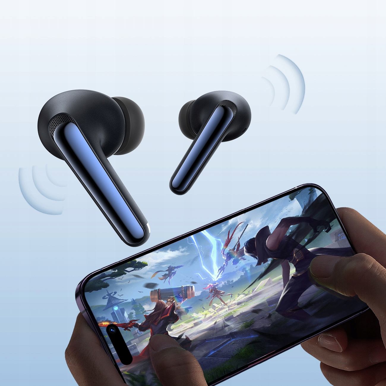 Schwarze und blaue kabellose Ohrhörer über einem Smartphone, das ein Videospiel mit handelnden Charakteren zeigt.