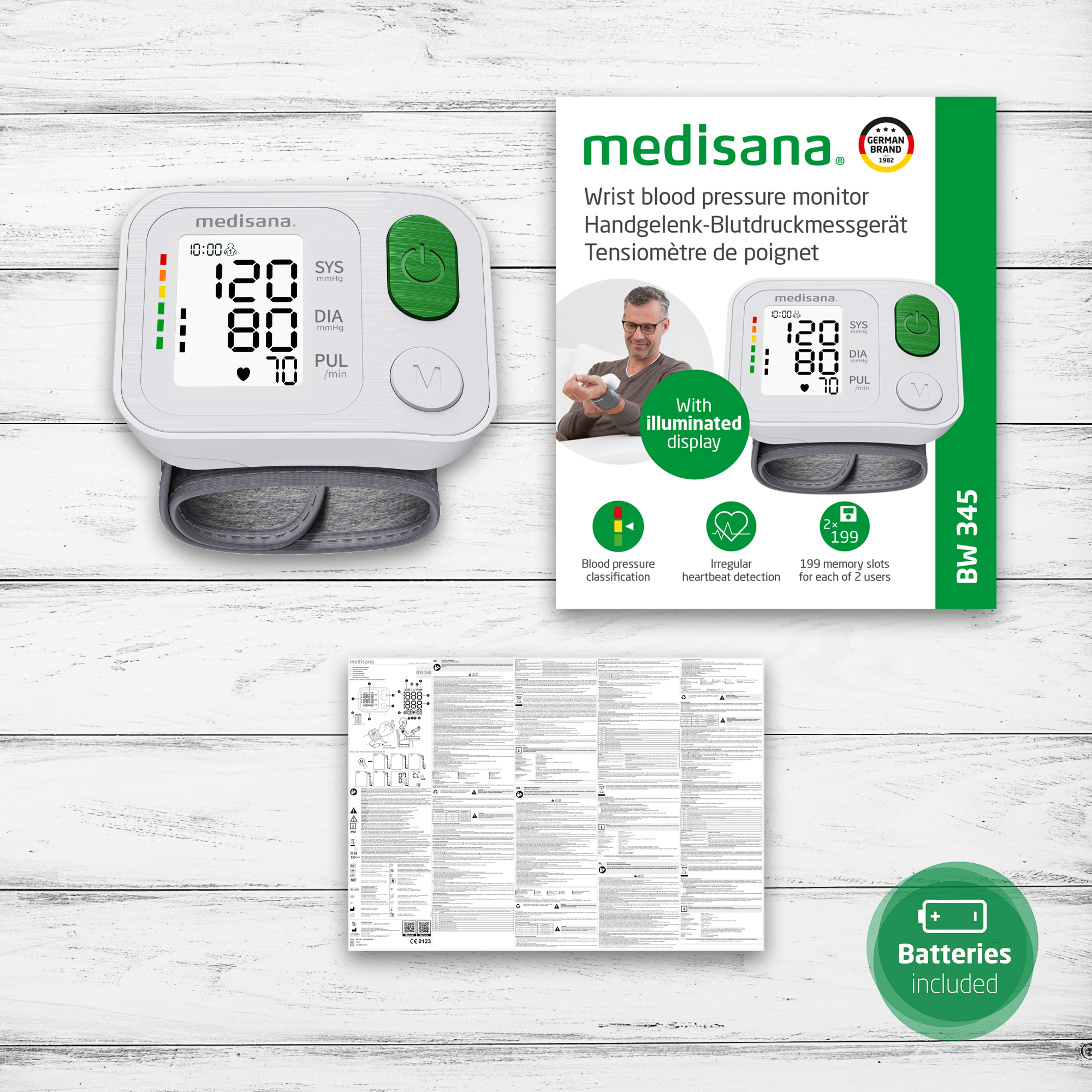 Ein Handgelenk-Blutdruckmessgerät von Medisana wird gezeigt, mit einer Anzeige von Messwerten und einem Mann, der das Gerät benutzt.