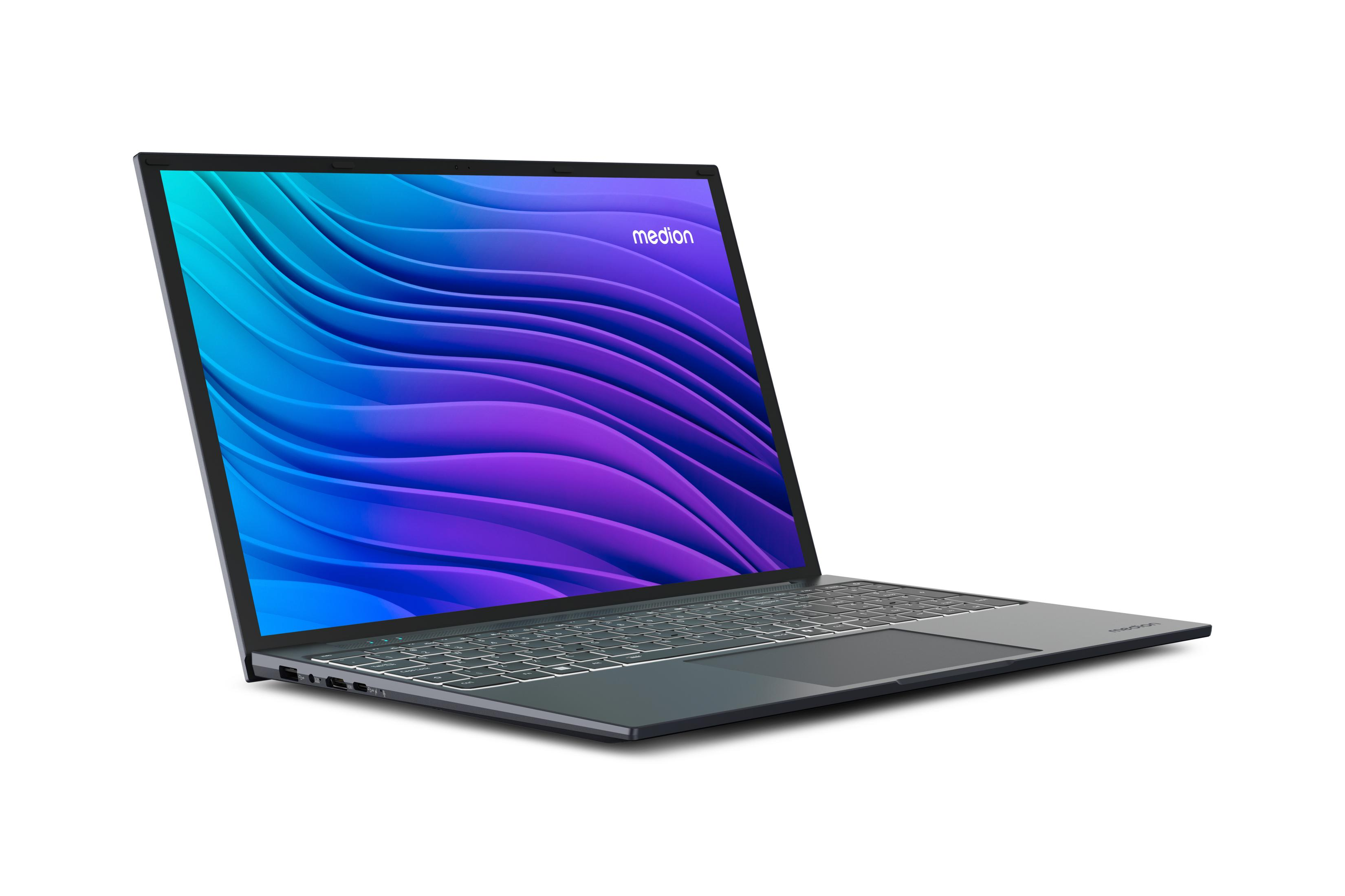 Ein Laptop mit blau-lila wellenförmigem Bildschirm, abgewinkelt, vor weißem Hintergrund.