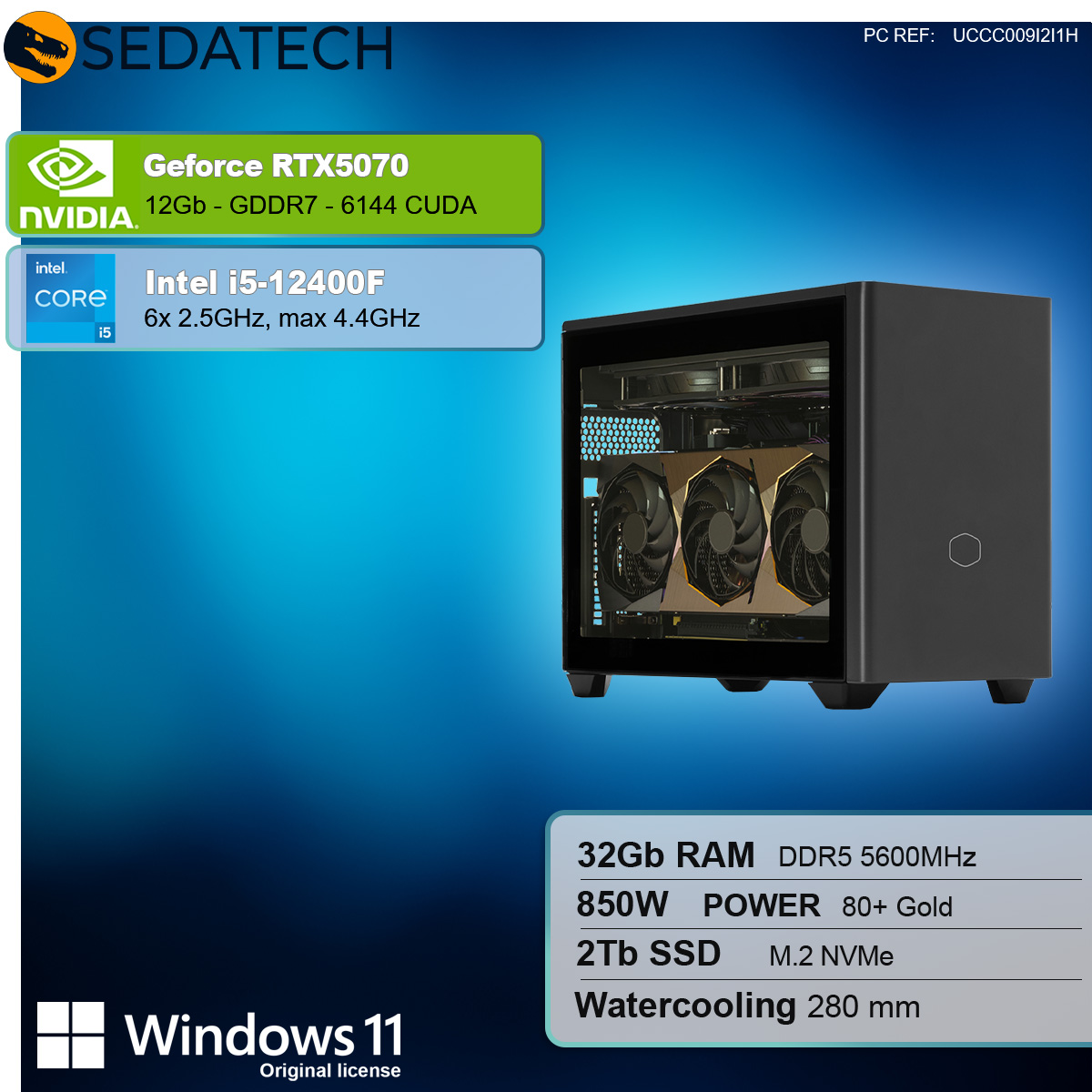 Ein Computergehäuse mit sichtbaren Komponenten, darunter eine Grafikkarte und CPU-Details. Zu den Specs gehören RAM, SSD und Kühlung.