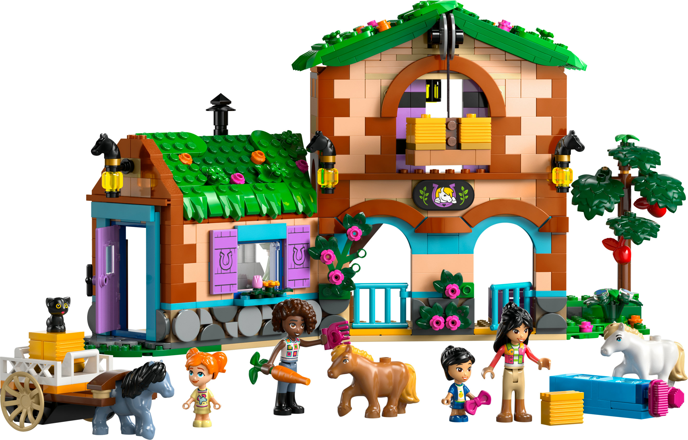 Lego Friends seti. Bir araba, at ve çeşitli aksesuarları olan birkaç minifigür ile büyük iki katlı bir ev.