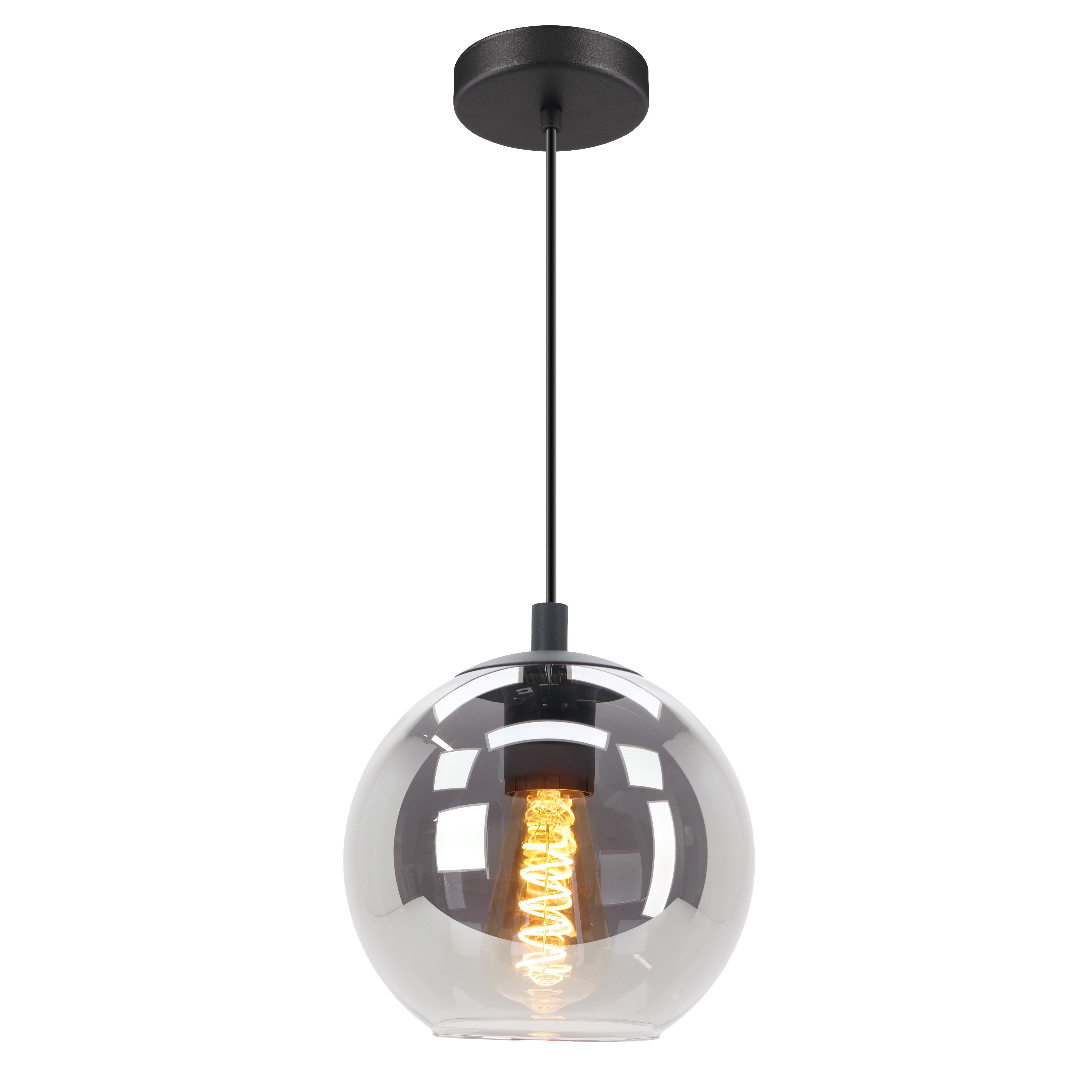 Una lampada a sospensione in vetro grigio con un attacco nero pende dal soffitto e presenta una lampadina visibile.