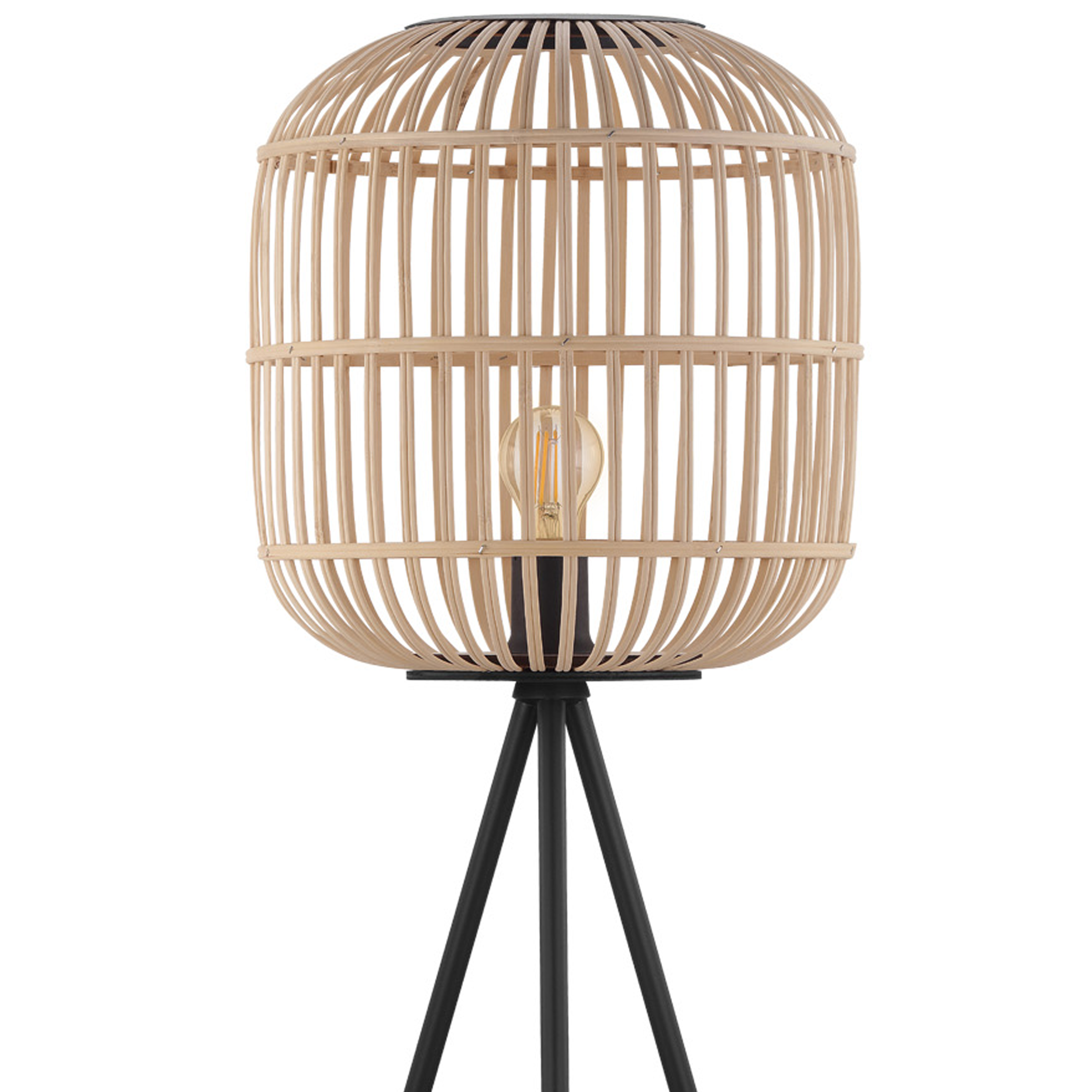 Un lampadaire avec un abat-jour à lattes de bois et une base de trépied noire se dresse sur un fond blanc.