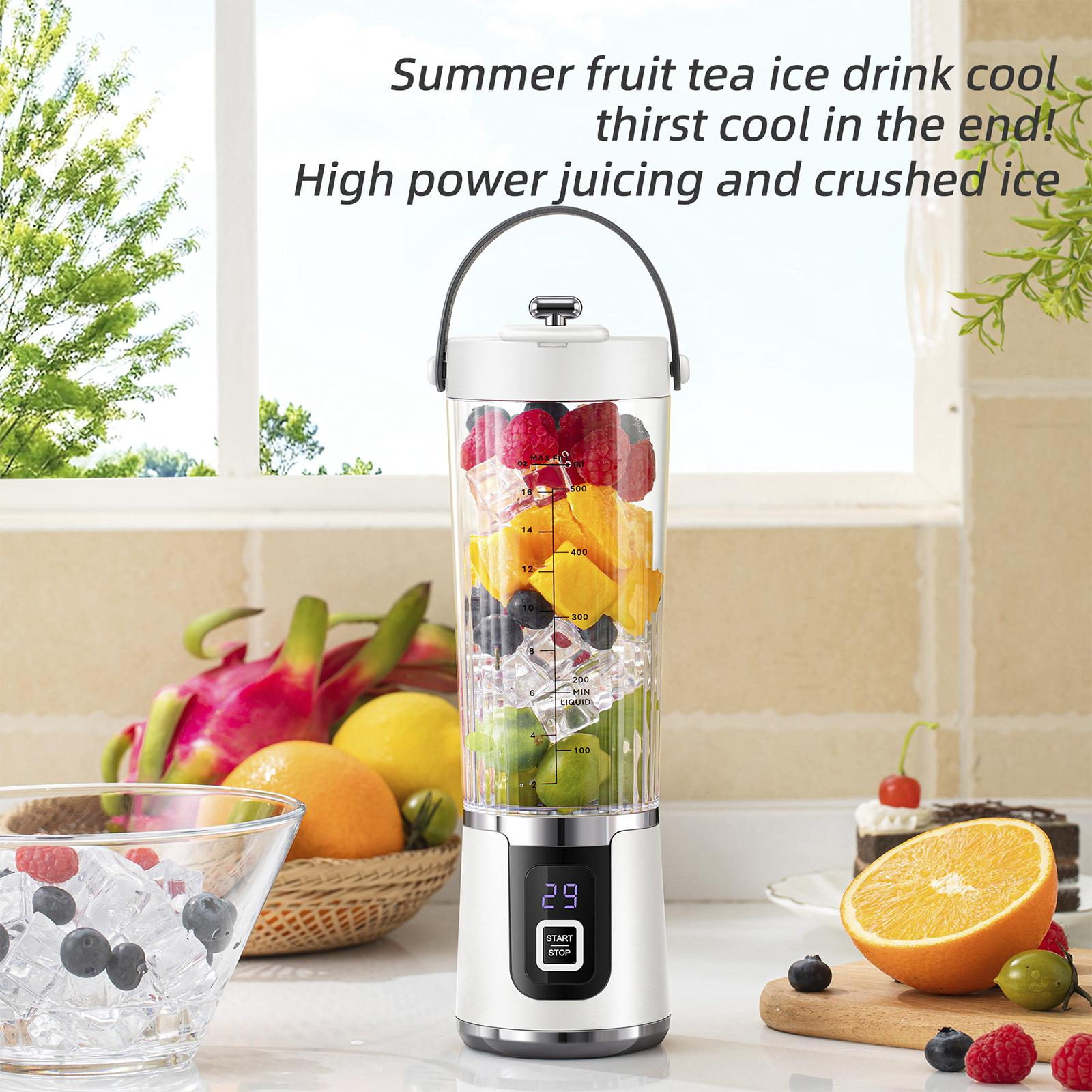 Ein Mixer mit Früchten, Eis und Text. Der Mixer hat einen Griff und ein Display.