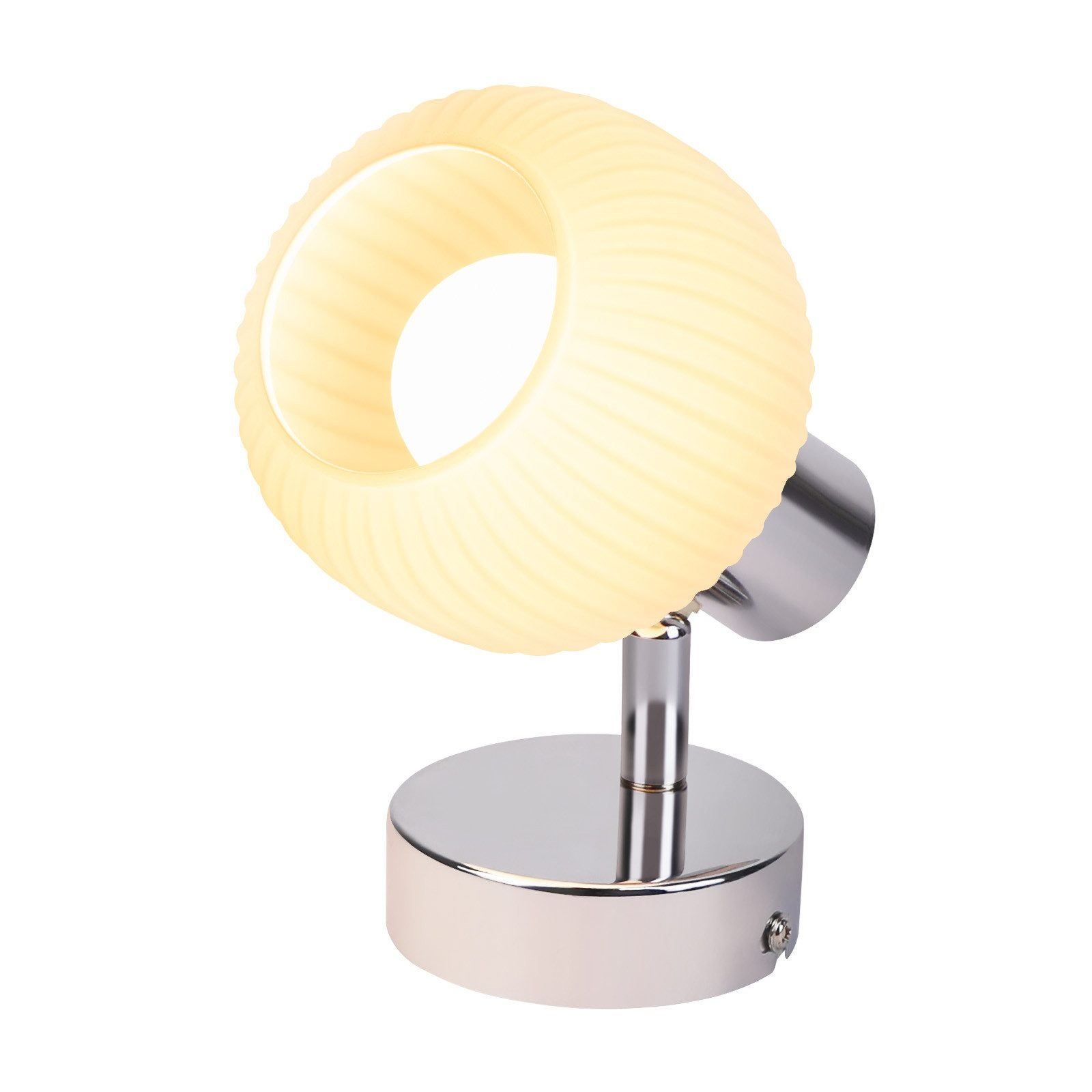 Una moderna lampada da parete con un paralume circolare e scanalato e una base cromata.