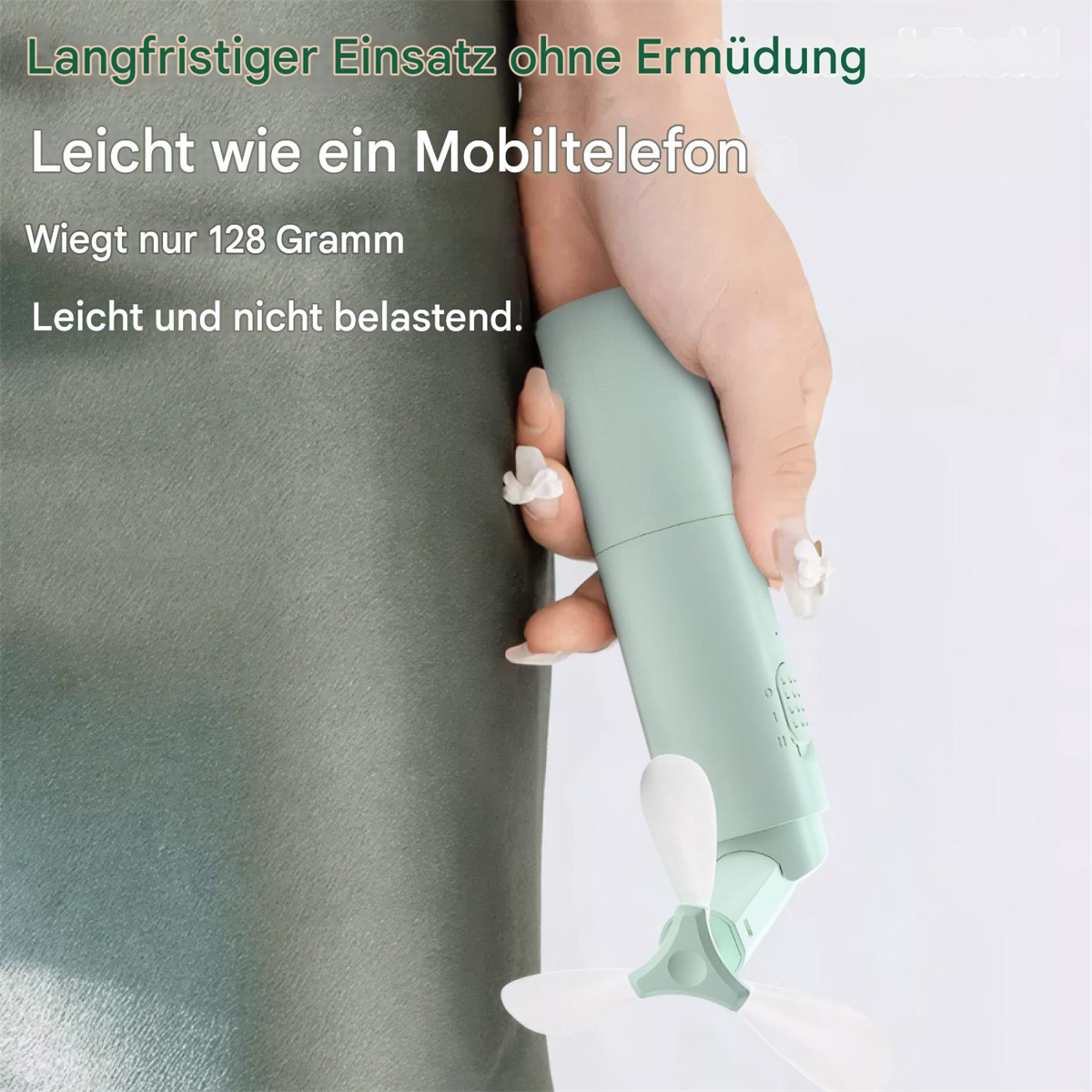 Eine Hand hält einen Mini-Ventilator und betont sein leichtes Design, das als so leicht wie ein Mobiltelefon beschrieben wird.
