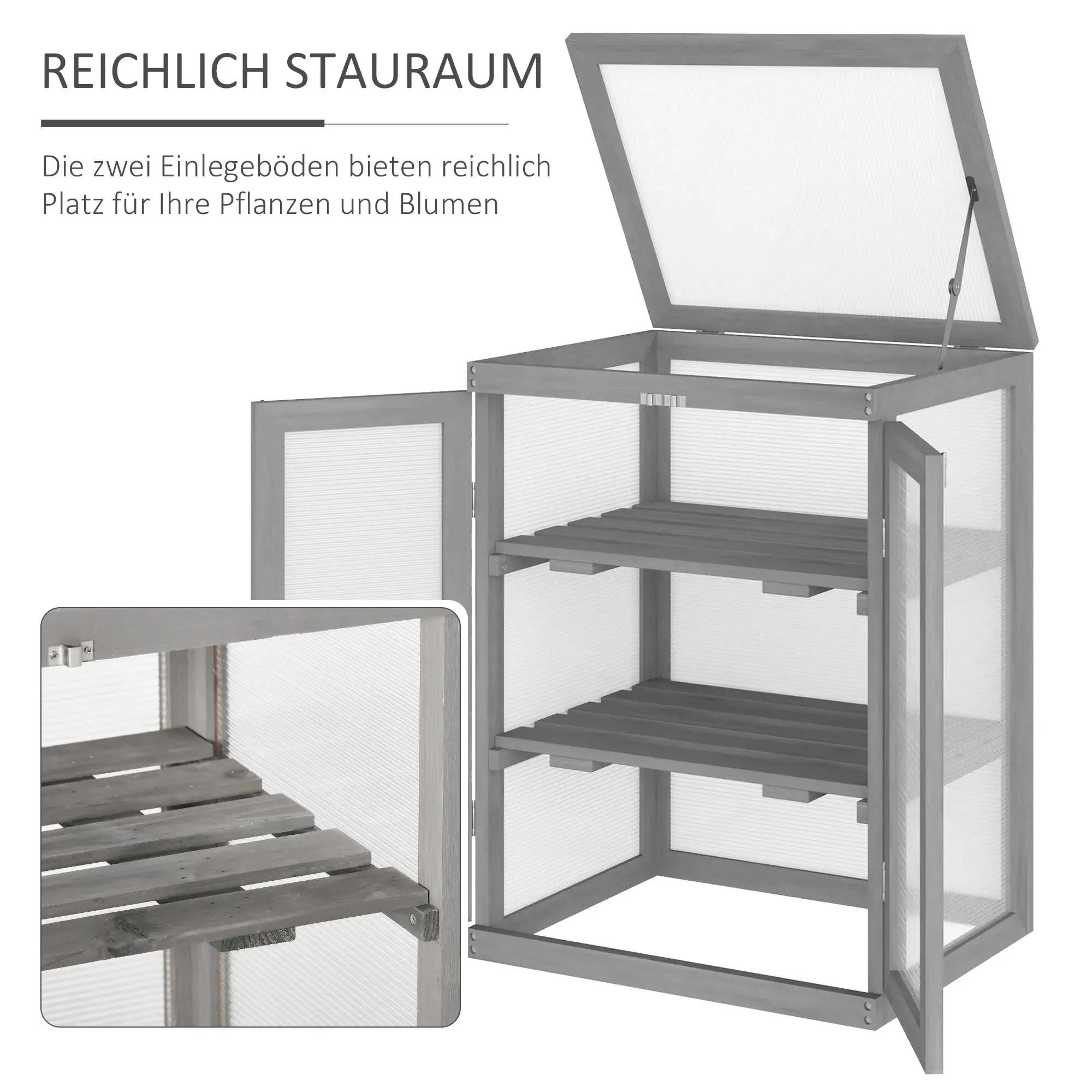 Ein graues Holzgewächshaus mit Regalen, eine Tür offen. Detail der Regale links gezeigt.