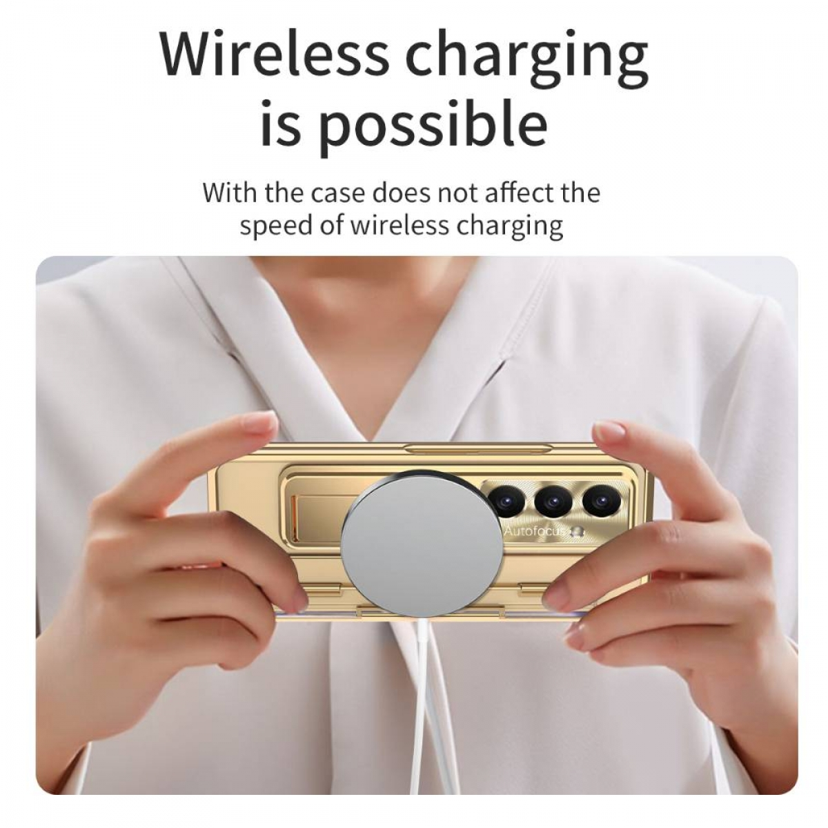 Eine goldene Handyhülle mit kabellosem Laden. Das Telefon hat einen Kreis. Das Telefon befindet sich in einem Gehäuse.
