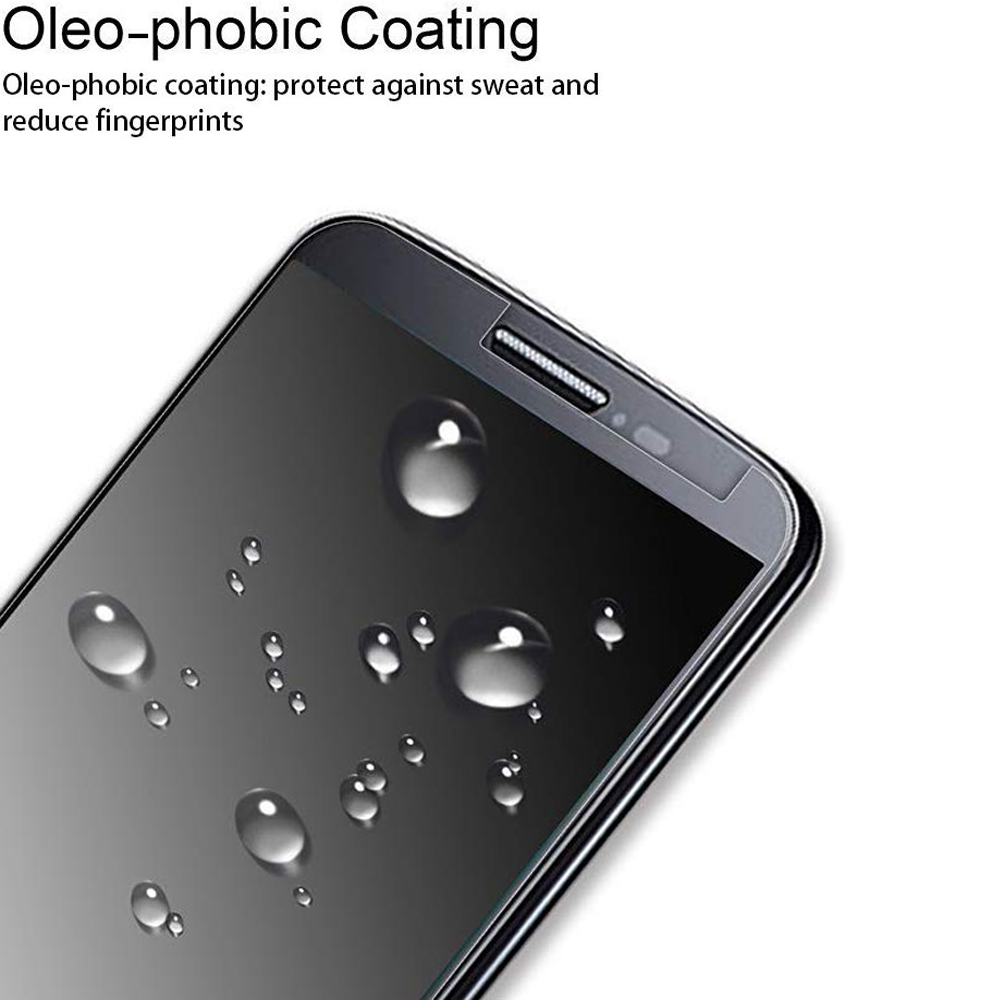 Nahaufnahme eines Smartphone-Bildschirms mit Wassertropfen, die eine oleophobe Beschichtung zur Abweisung von Schweiß zeigen.