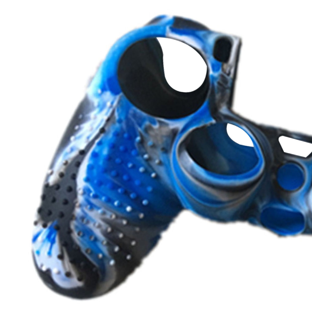 Eine Nahaufnahme einer blauen Silikon-Gamecontroller-Hülle mit schwarzen Akzenten und strukturiertem Griff.