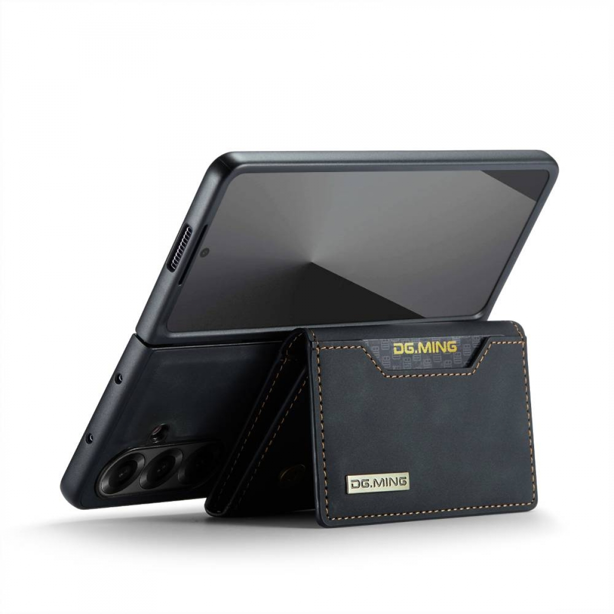 Schwarze Handyhülle mit Brieftaschenständer, angewinkelt auf Weiß, Bildschirm und Kameras zeigend.