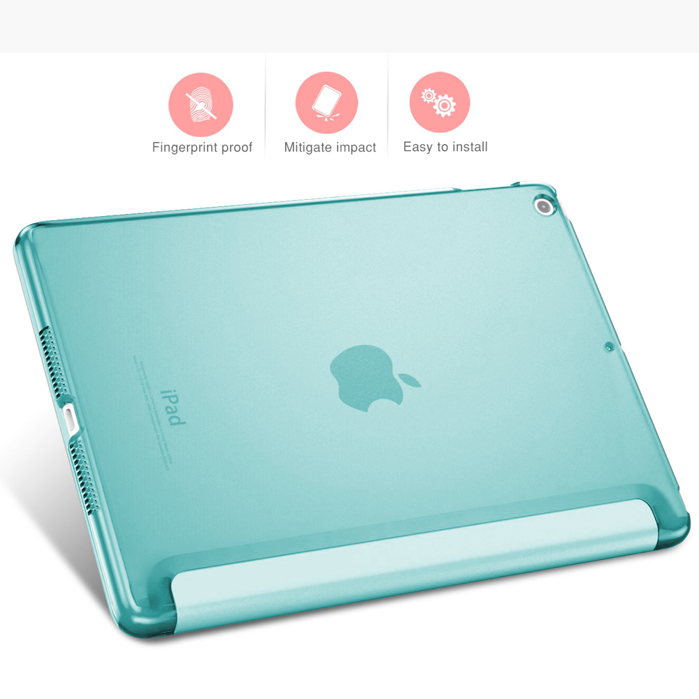 Eine hellblaue iPad-Hülle, die Fingerabdruckschutz, Stoßminderung und einfache Installation bietet.