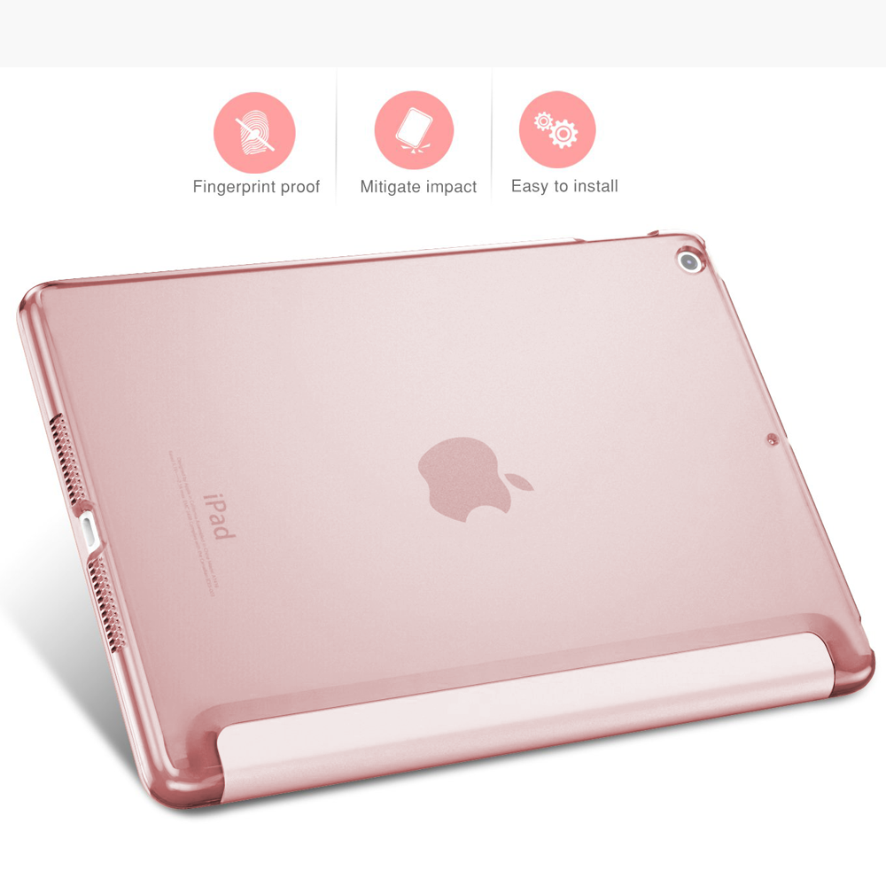Rosa iPad in einer durchsichtigen Hülle, die das Apple-Logo zeigt und die Funktionen zur Vermeidung von Fingerabdrücken und zur Stoßdämpfung hervorhebt.