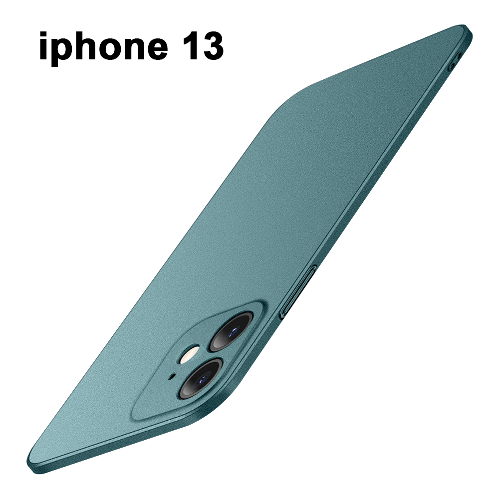 Eine türkisfarbene Handyhülle auf weißem Hintergrund, abgewinkelt, um die Kameralinsen und Tasten zu zeigen. iPhone 13