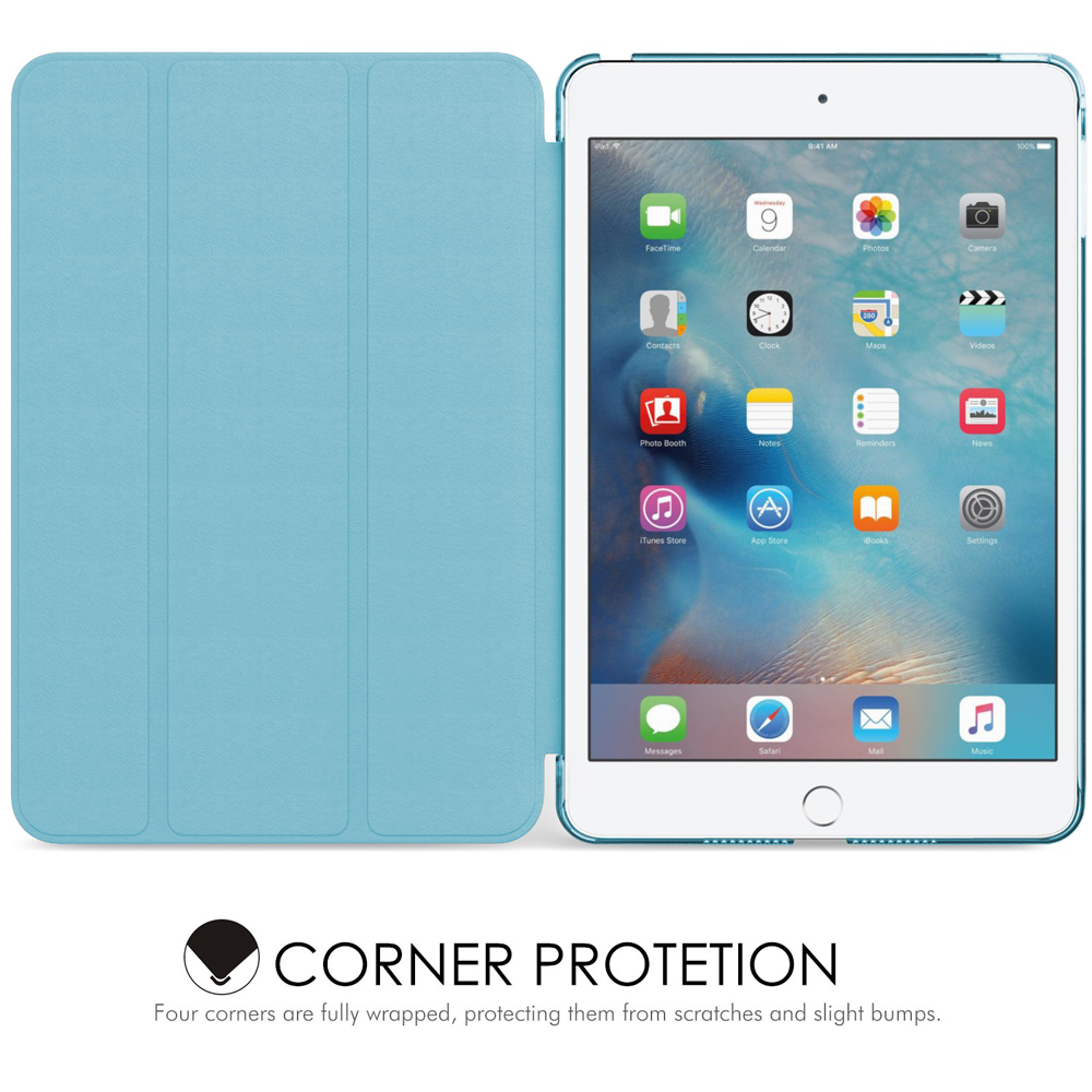 Ein blaues iPad mit passender Hülle, die Hülle ist geöffnet und zeigt den Bildschirm mit App-Symbolen. Weißer Hintergrund.