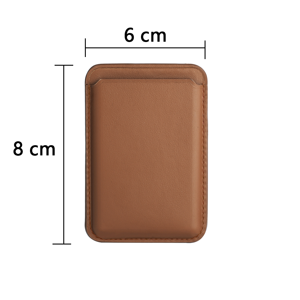 Eine braune Handyhülle aus Leder mit einem MagSafe-Magneten und den Maßen 6 cm x 8 cm auf einem weißen Hintergrund.