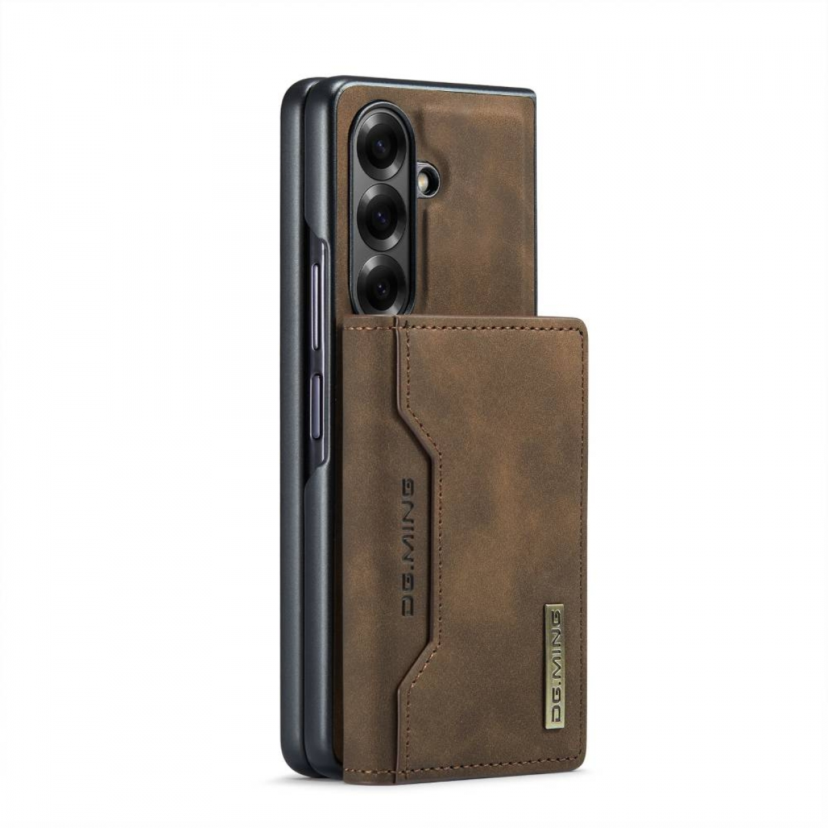 Eine braune Smartphone-Brieftasche mit dem DG.MING-Logo, die vor einem weißen Hintergrund gezeigt wird.