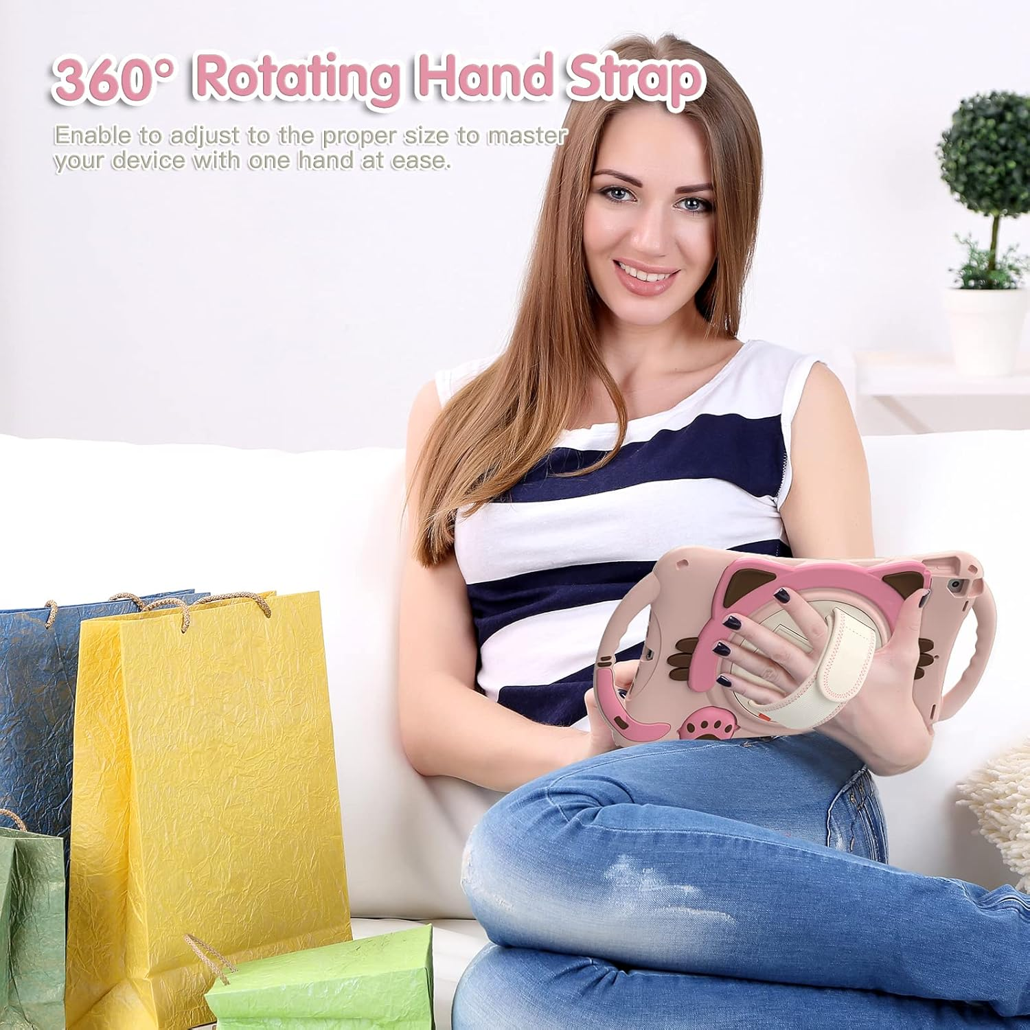 Eine Frau mit einem Tablet in einem rosa Katzenetui, einem rotierenden Handriemen und Einkaufstaschen im Hintergrund.