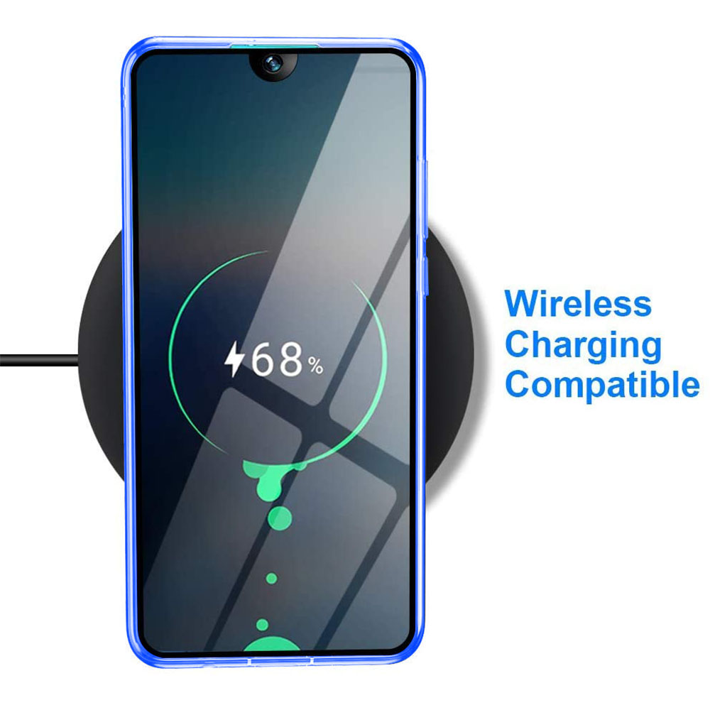 Ein Telefon in einer transparenten Hülle auf einem kabellosen Ladegerät. Das Telefon zeigt 68% Akkuladung.