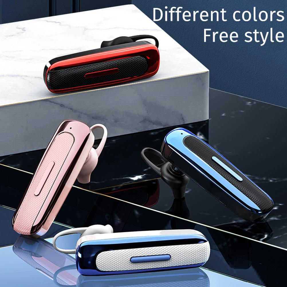 Eine Sammlung von Bluetooth-Ohrhörern in verschiedenen Farben.