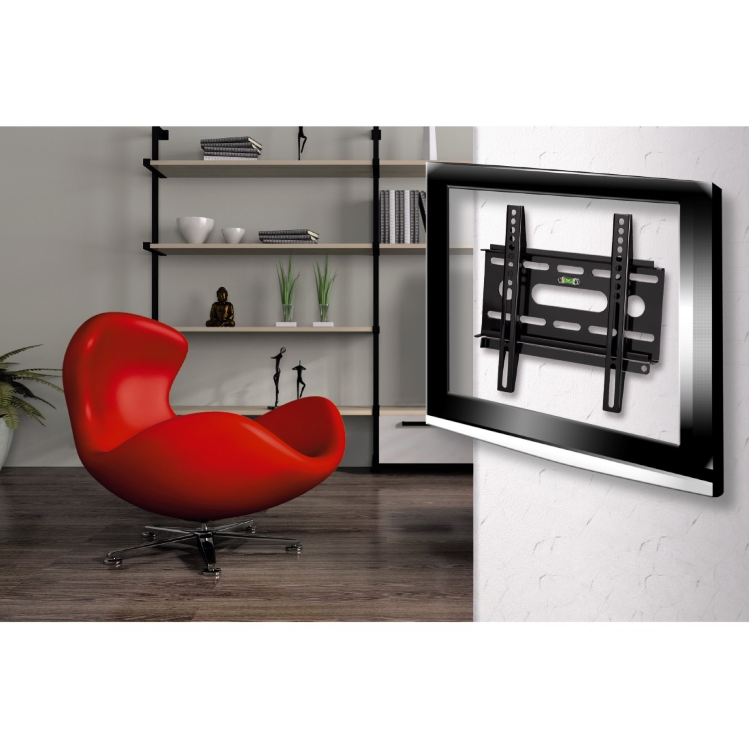 Ein roter Eiersessel neben einer Wand mit einer TV-Halterung und Regalen.