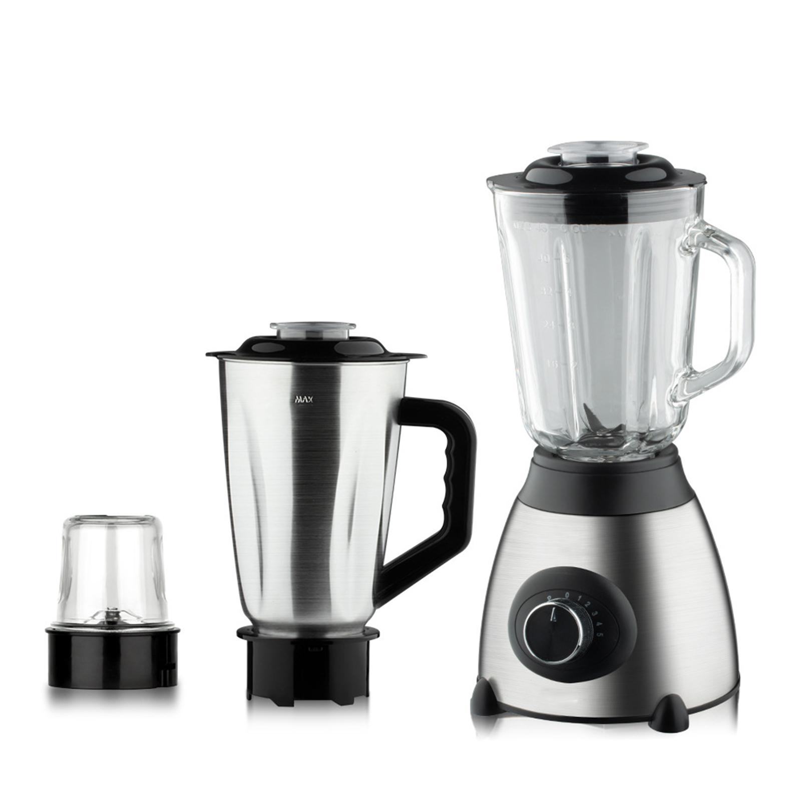 Drei Mixer. Einer ist komplett, der andere hat einen Becher, der letzte ist der Becher selbst.