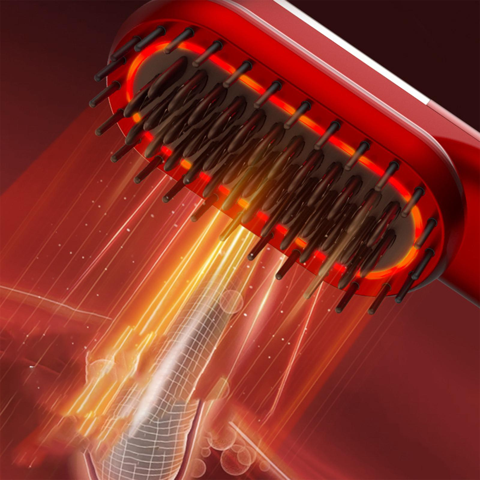 Eine rote Haarglättungsbürste, die Wärme abgibt, mit einem dunkelroten Hintergrund.
